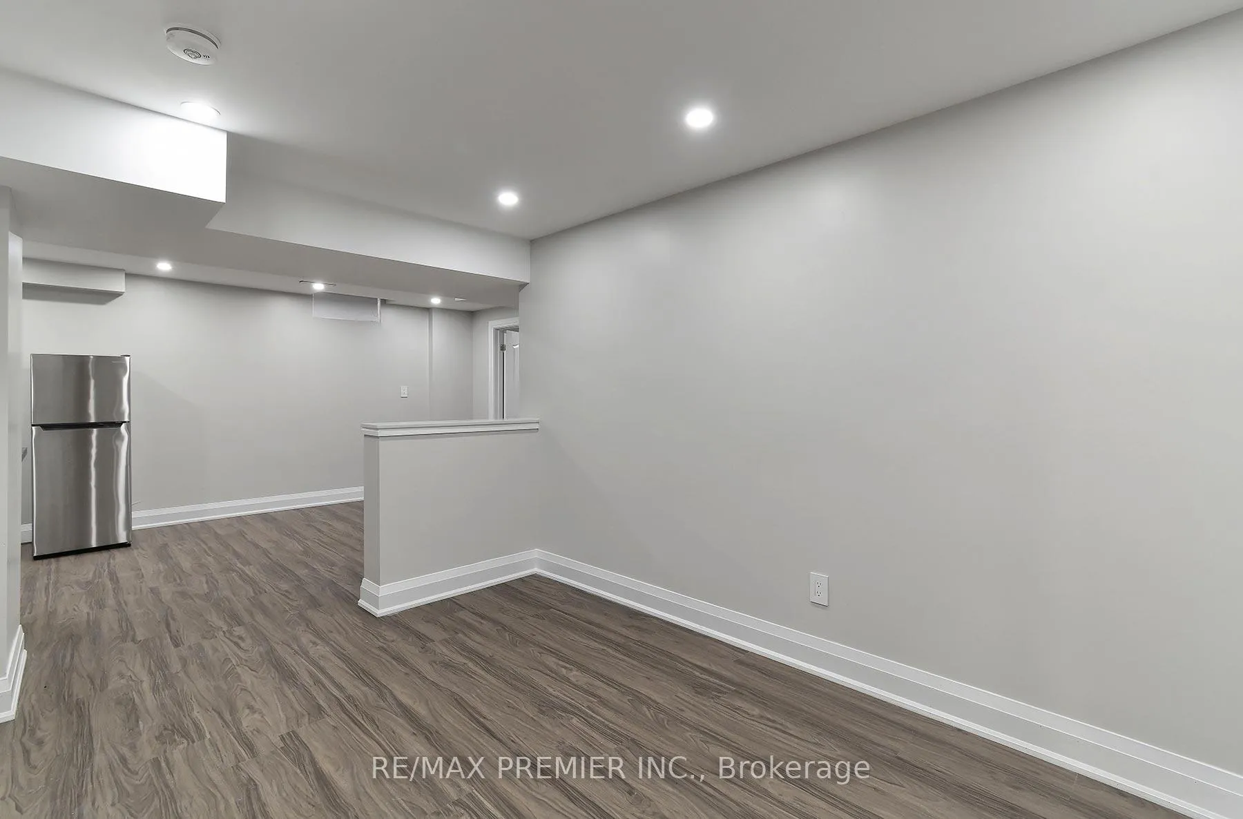 Photo 6 of Unit Bsmt, 115 Dante Court, Vaughan, East Woodbridge — HOMEH