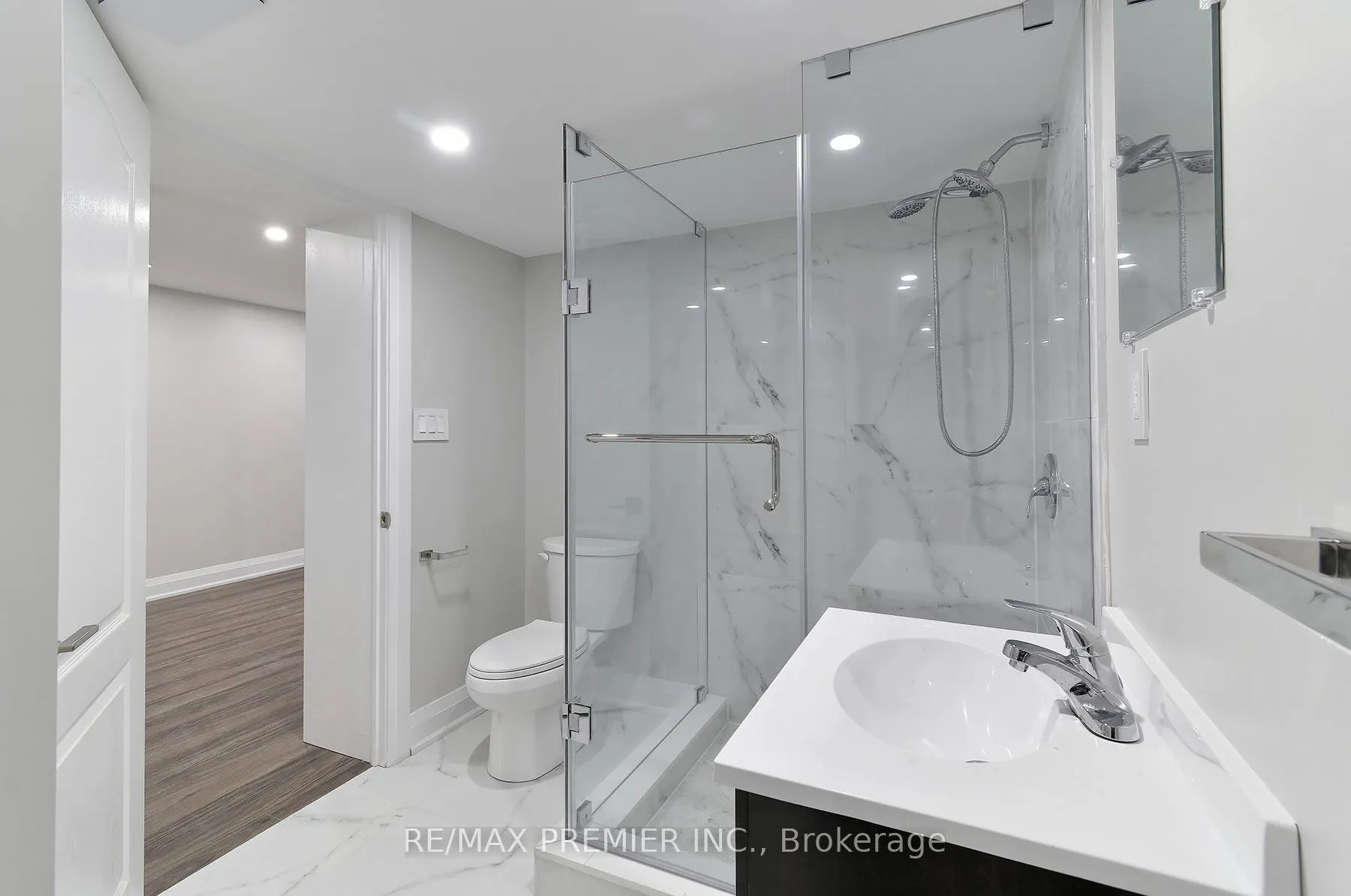 Photo 7 of Unit Bsmt, 115 Dante Court, Vaughan, East Woodbridge — HOMEH