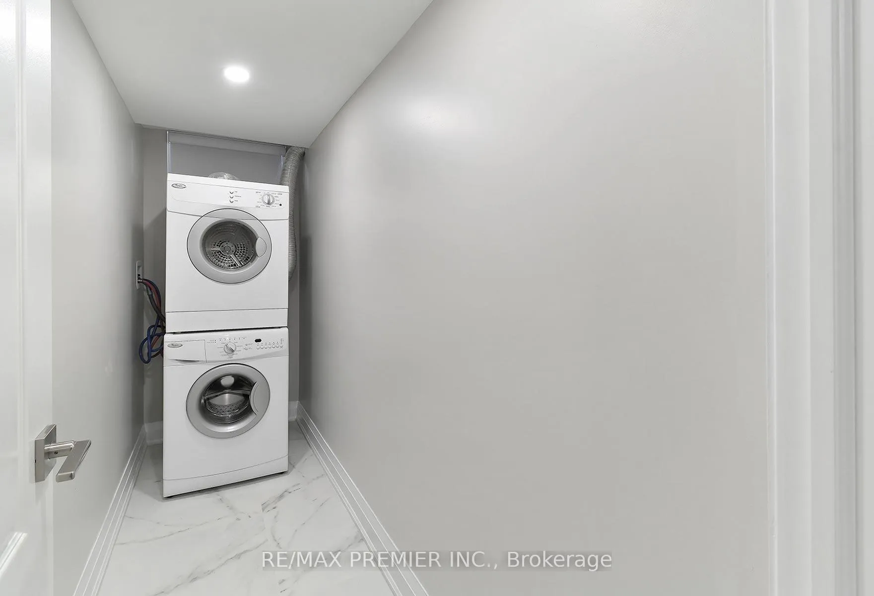 Photo 8 of Unit Bsmt, 115 Dante Court, Vaughan, East Woodbridge — HOMEH
