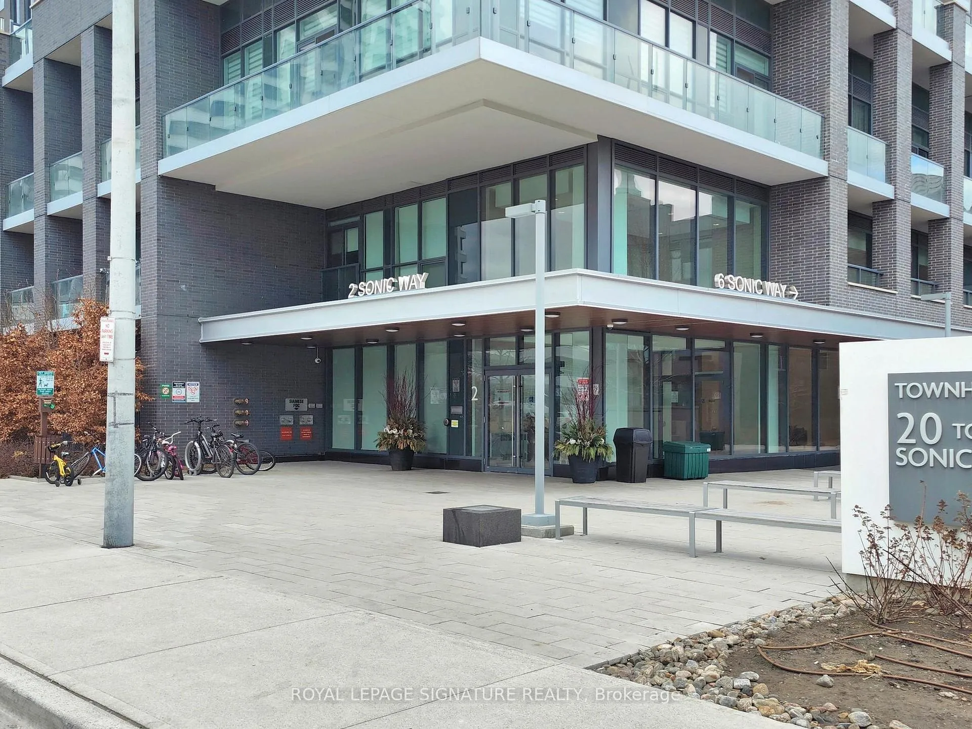 Photo 2 of Unit 1709, 2 Sonic Way, Toronto, Flemingdon Park — HOMEH