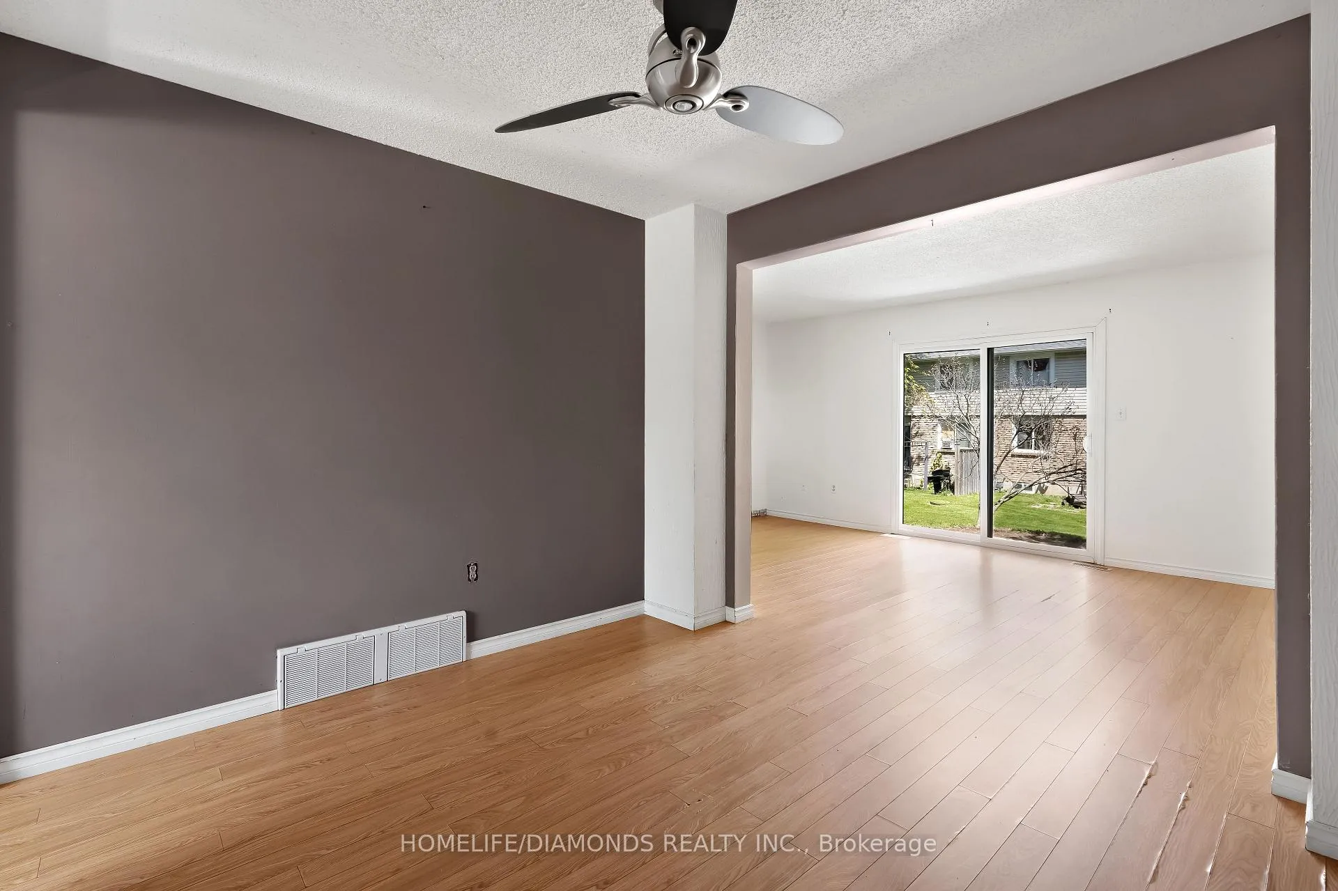 Photo 11 of Unit 35, 262 Kenora Avenue, Hamilton, Kentley — HOMEH