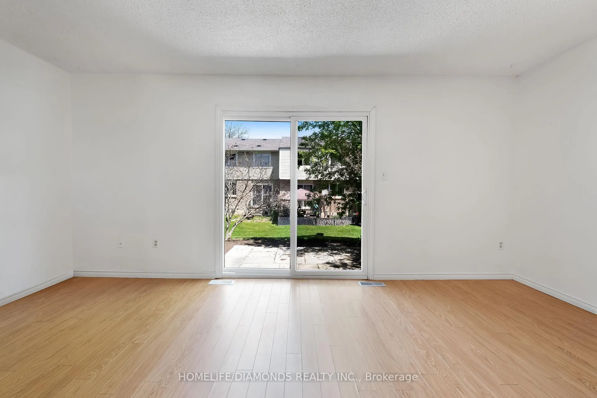Photo 12 of Unit 35, 262 Kenora Avenue, Hamilton, Kentley — HOMEH
