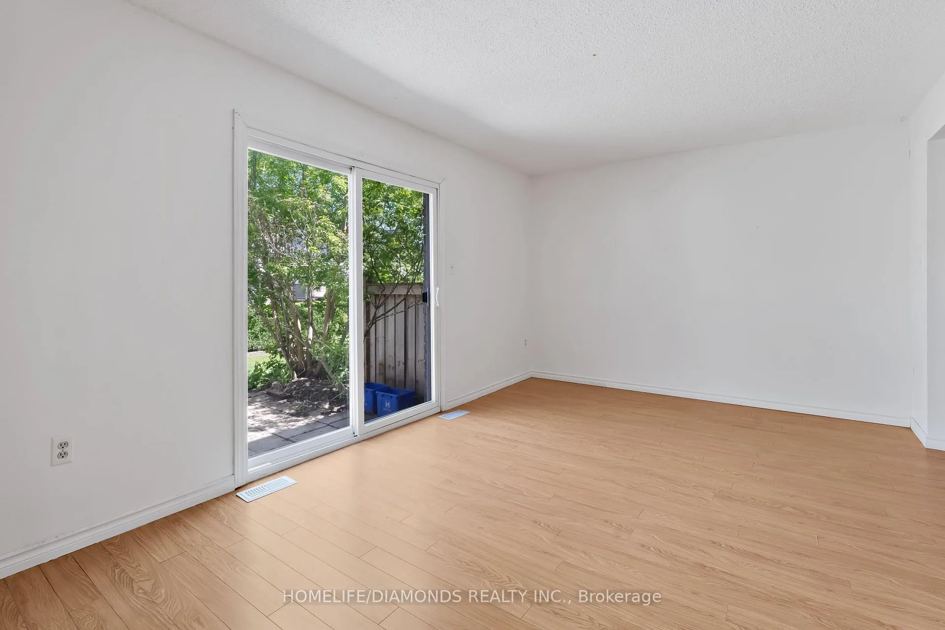 Photo 15 of Unit 35, 262 Kenora Avenue, Hamilton, Kentley — HOMEH