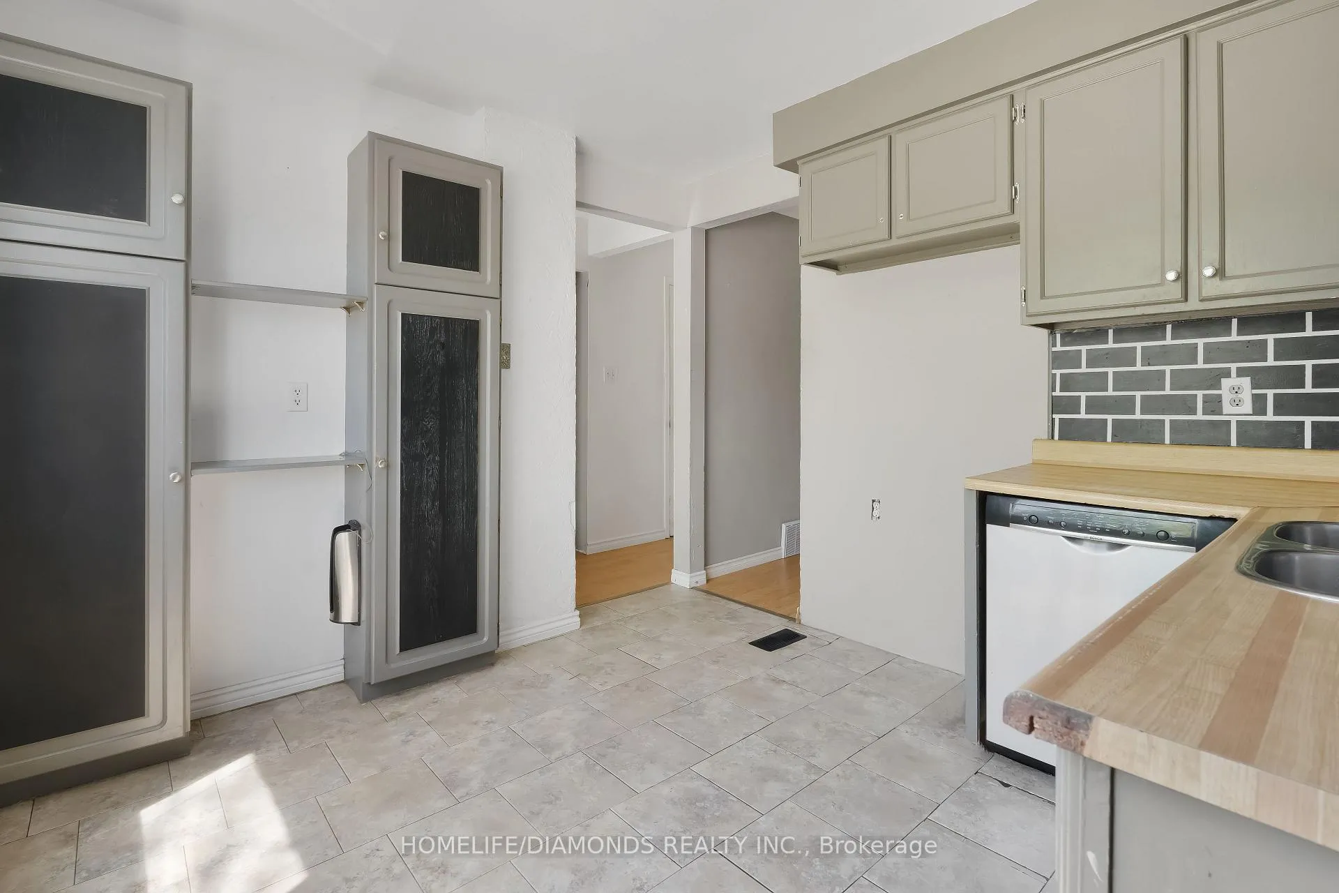 Photo 18 of Unit 35, 262 Kenora Avenue, Hamilton, Kentley — HOMEH