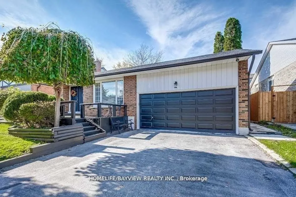 Front of 64 RUTLEDGE ( basement) Avenue