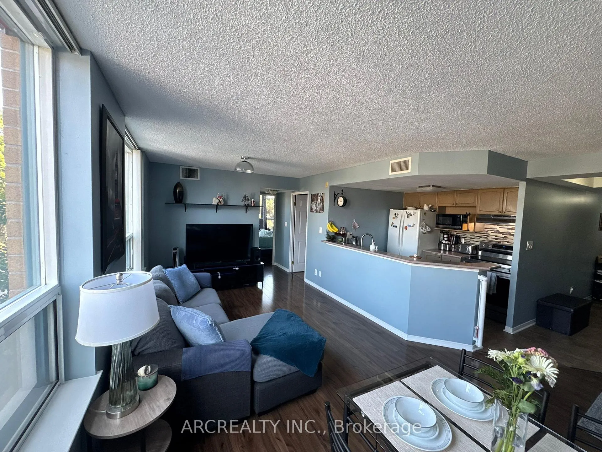 Photo 4 of Unit 206, 1625 Pickering Parkway, Pickering, Village East — HOMEH