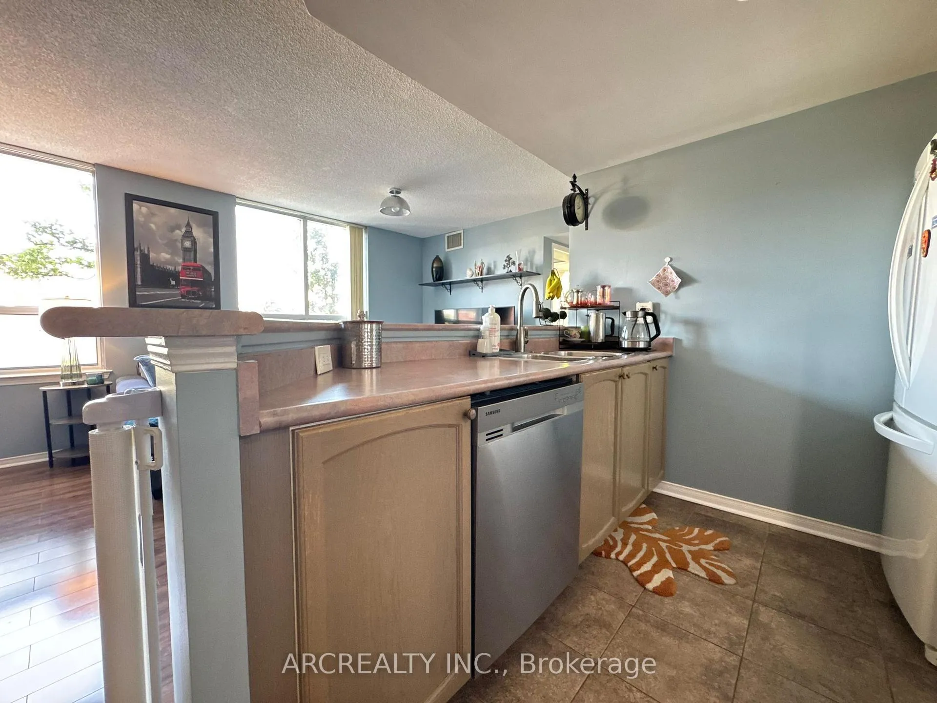 Photo 9 of Unit 206, 1625 Pickering Parkway, Pickering, Village East — HOMEH