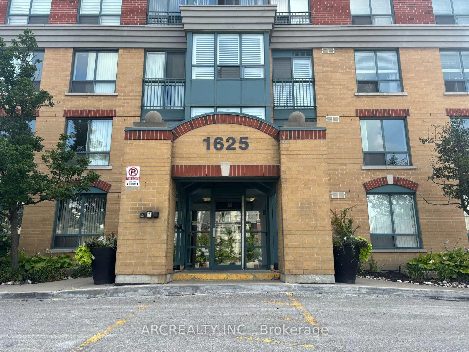 Photo 23 of Unit 206, 1625 Pickering Parkway, Pickering, Village East — HOMEH
