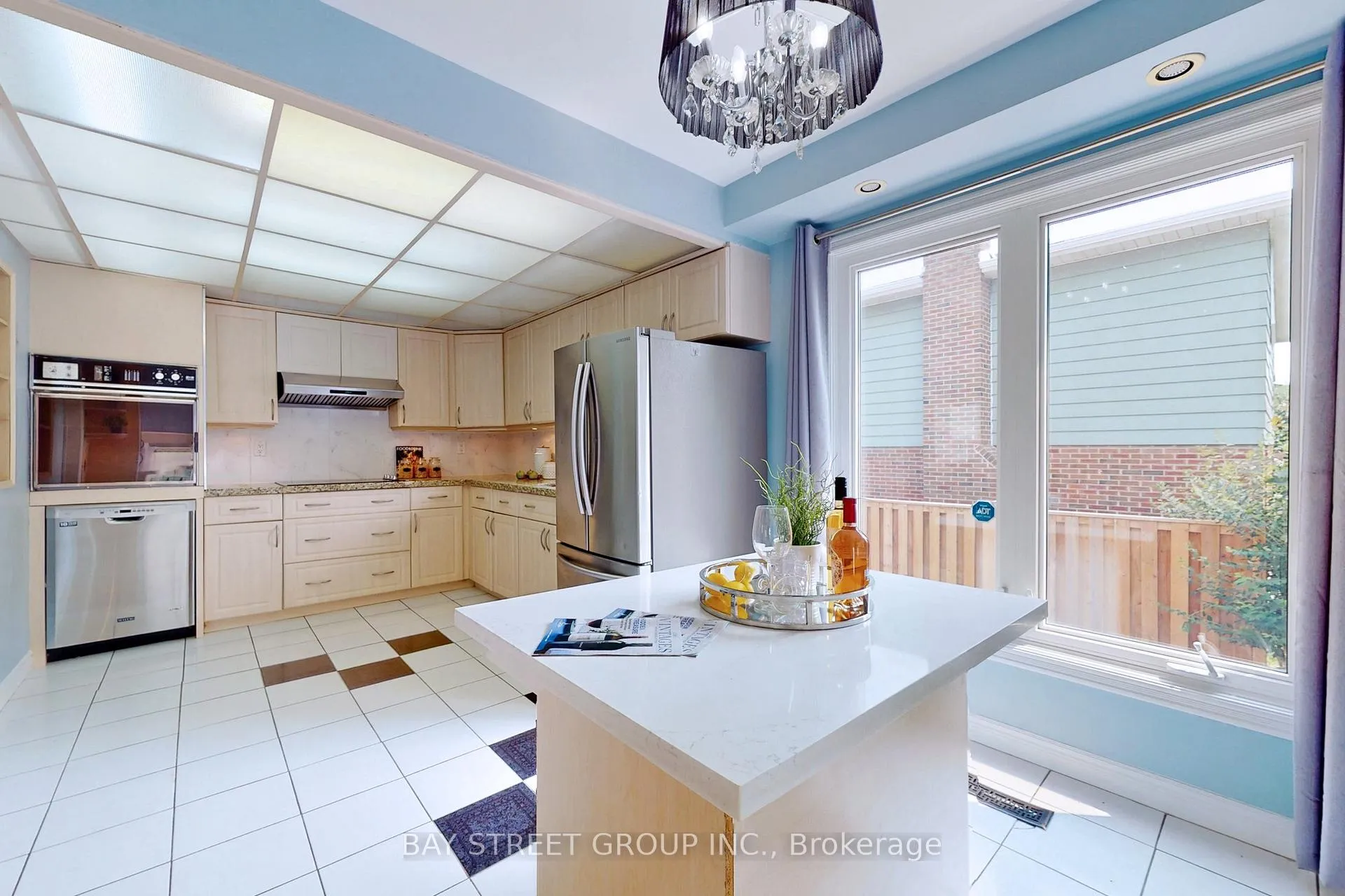 Photo 11 of 622 Village Parkway, Markham, Unionville — HOMEH