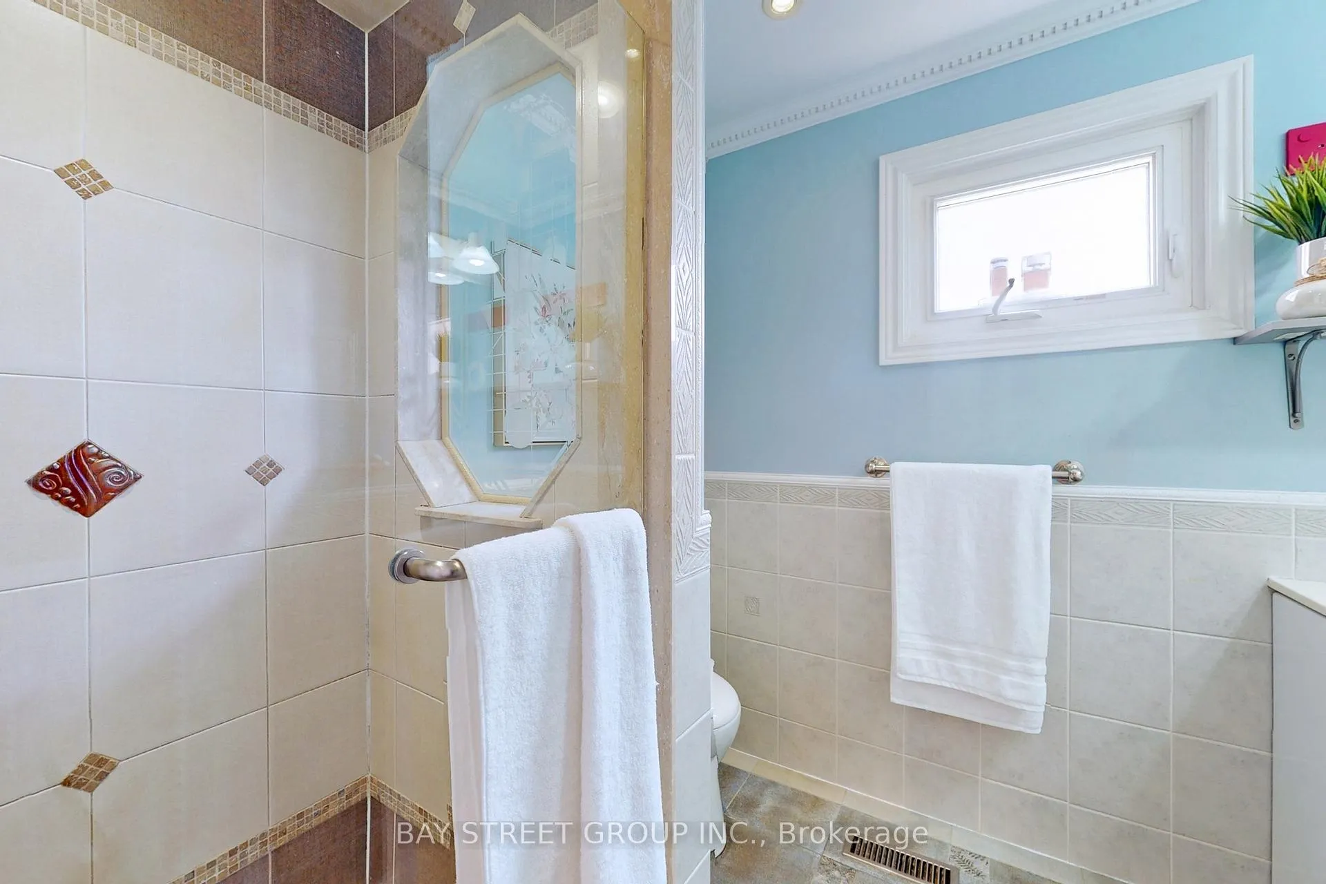 Photo 29 of 622 Village Parkway, Markham, Unionville — HOMEH