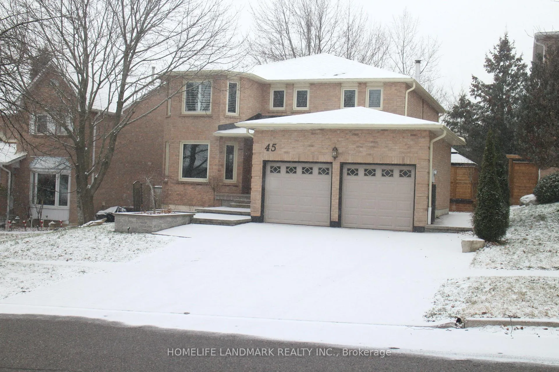Photo 1 of 45 Autumn Way E, Aurora, Aurora Heights — HOMEH