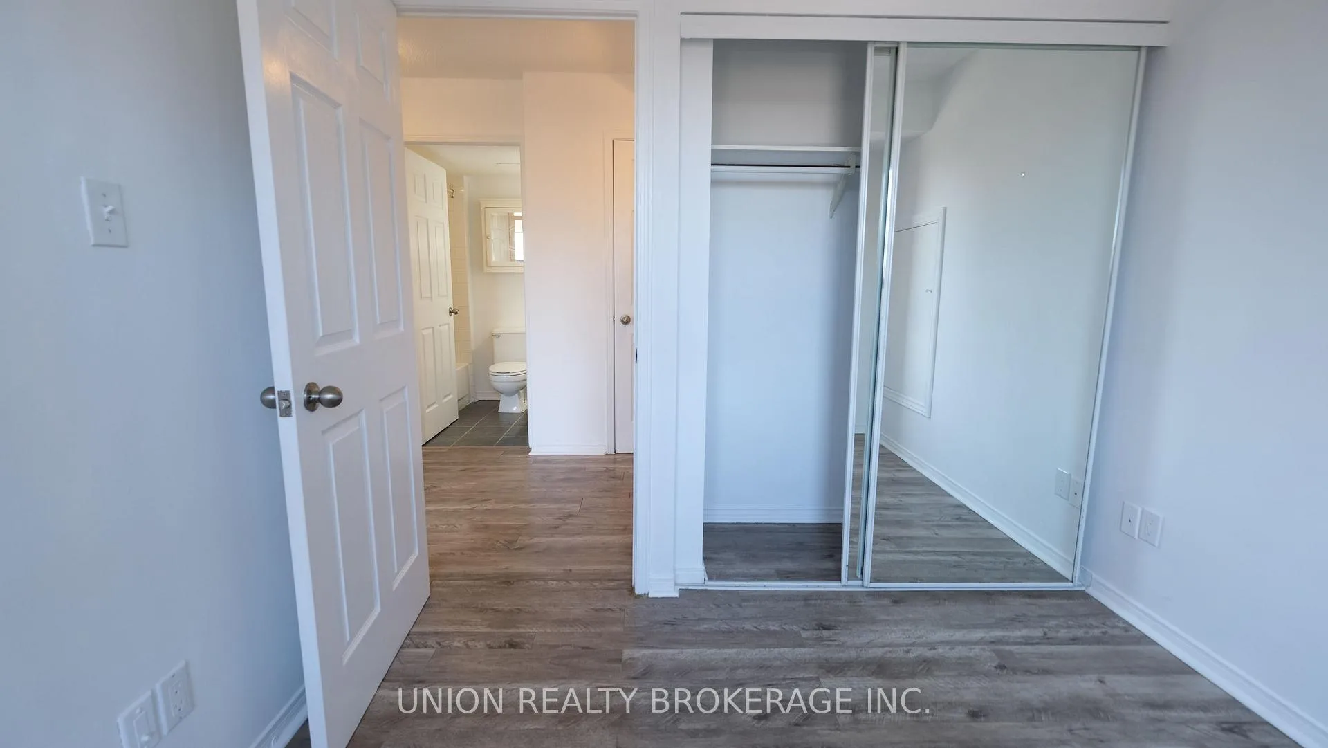 Photo 13 of Unit 301, 716 Kingston Road, Toronto, The Beaches — HOMEH
