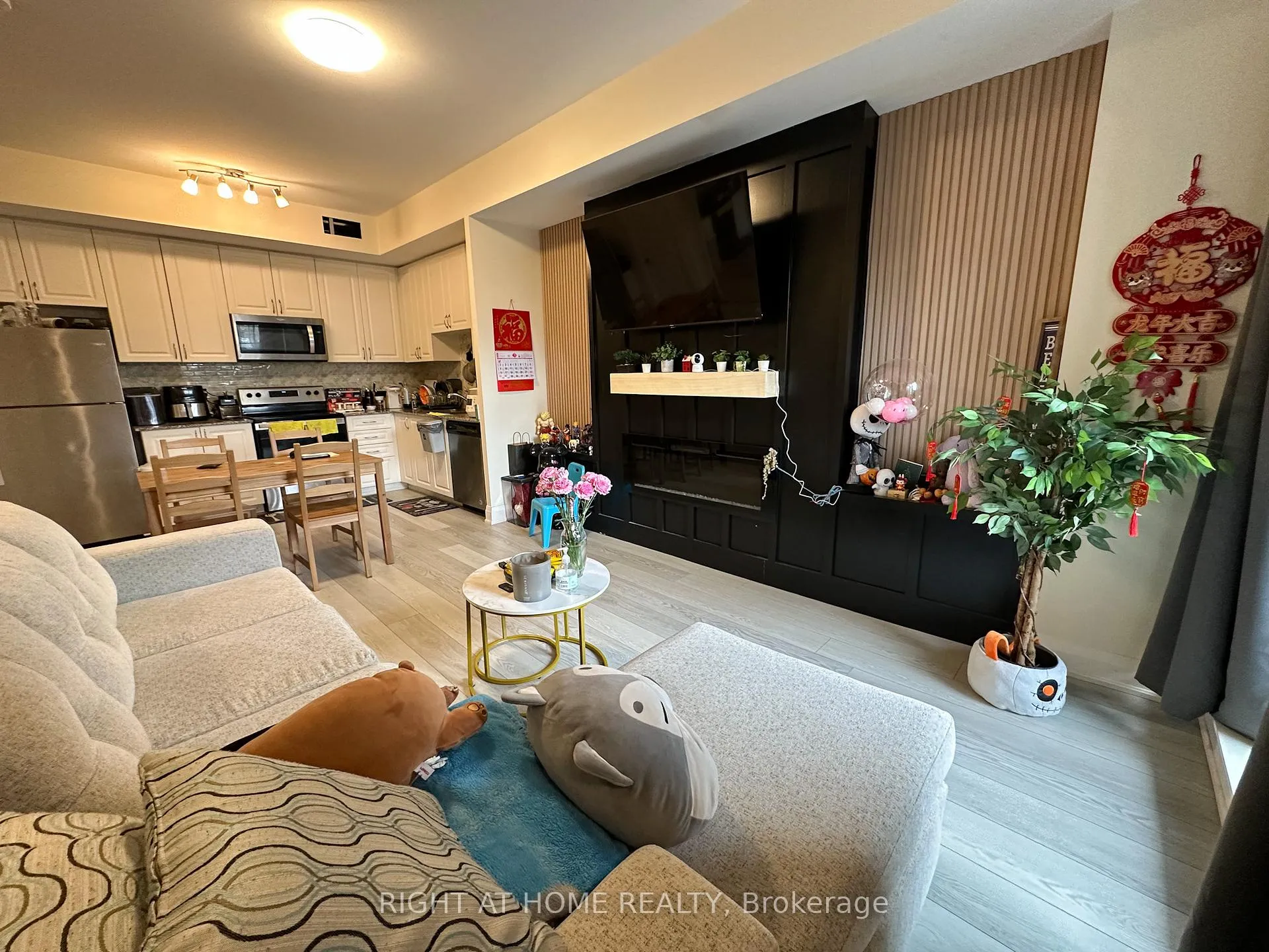 Photo 4 of Unit B302, 5279 Highway 7 Road, Vaughan, Vaughan Grove — HOMEH