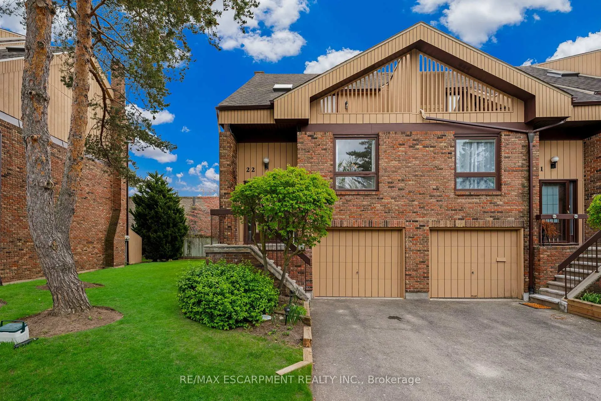 Photo 1 of Unit 22, 178 Scott Street, St. Catharines, Fairview — HOMEH