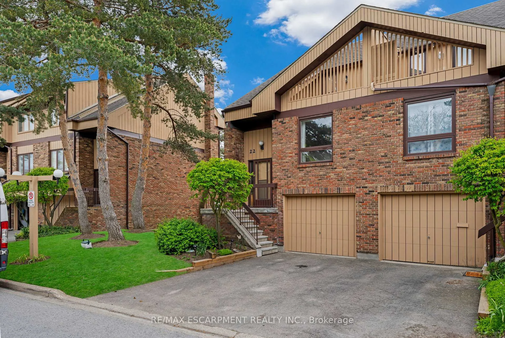 Photo 3 of Unit 22, 178 Scott Street, St. Catharines, Fairview — HOMEH