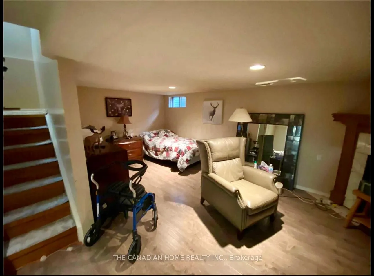 Photo 5 of Unit 2, 494 Barton Street E, Hamilton, Stoney Creek — HOMEH
