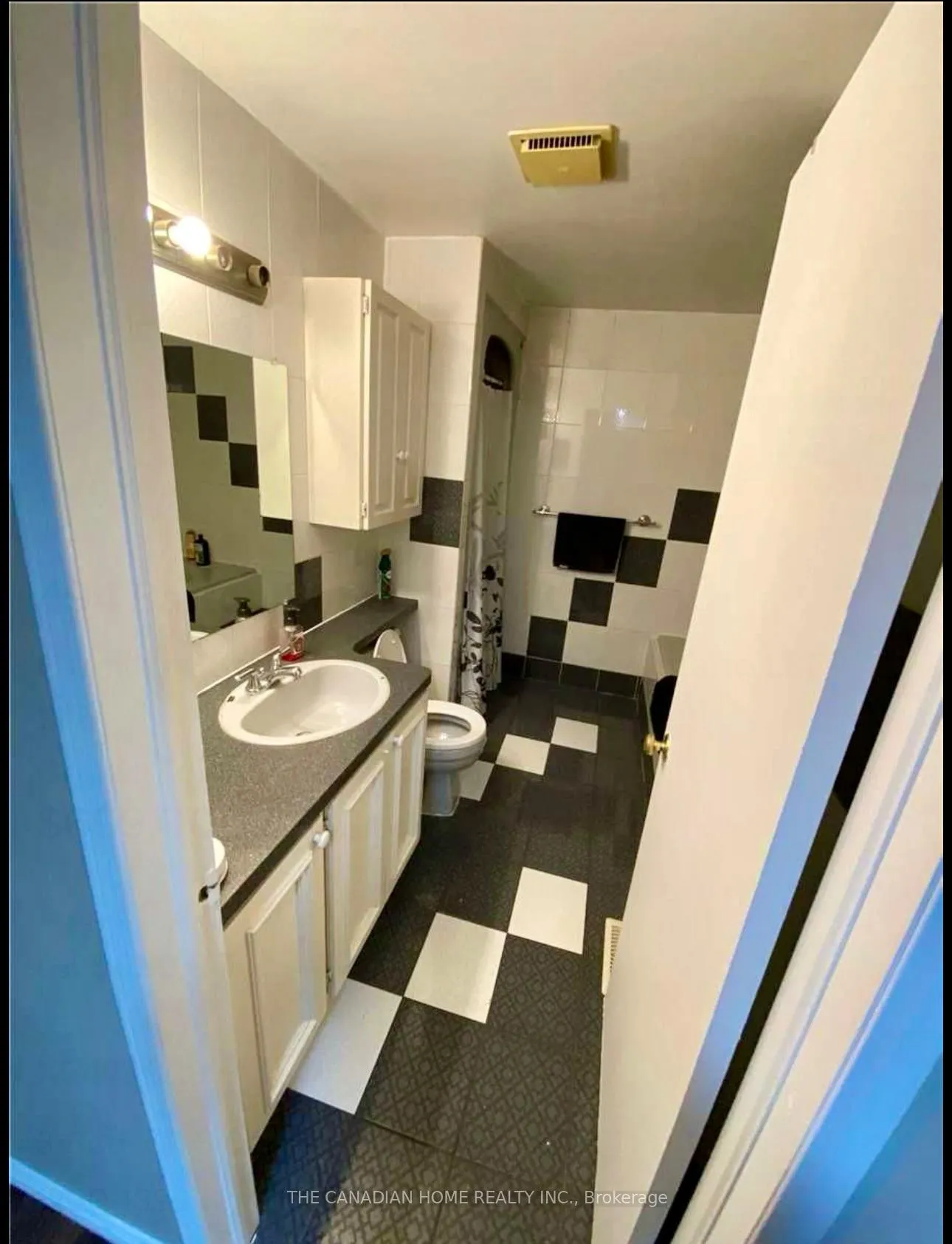 Photo 12 of Unit 2, 494 Barton Street E, Hamilton, Stoney Creek — HOMEH