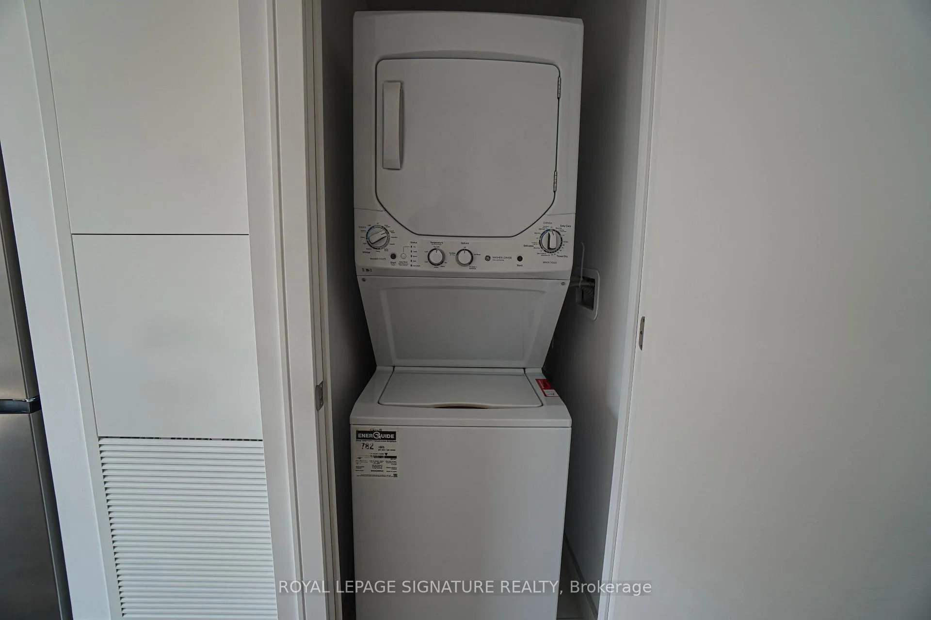 Photo 10 of Unit 404, 1 Jarvis Street, Hamilton, Beasley — HOMEH