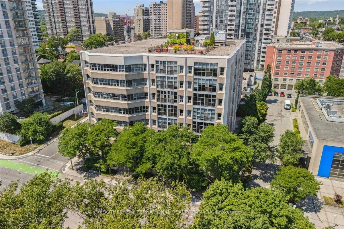 Front of Unit 301, 66 Bay Street S