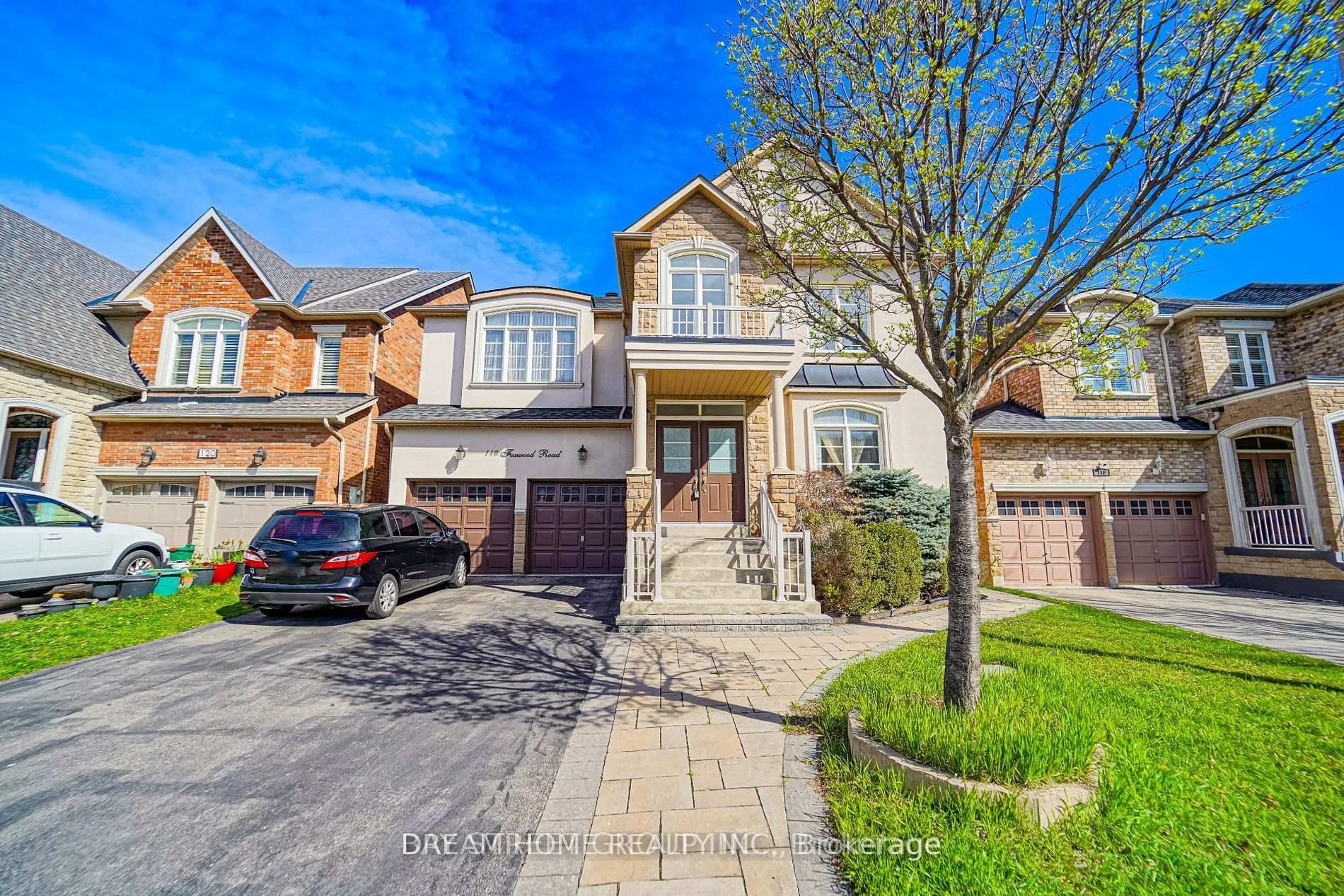 Photo 1 of 116 Foxwood Road, Vaughan, Patterson — HOMEH