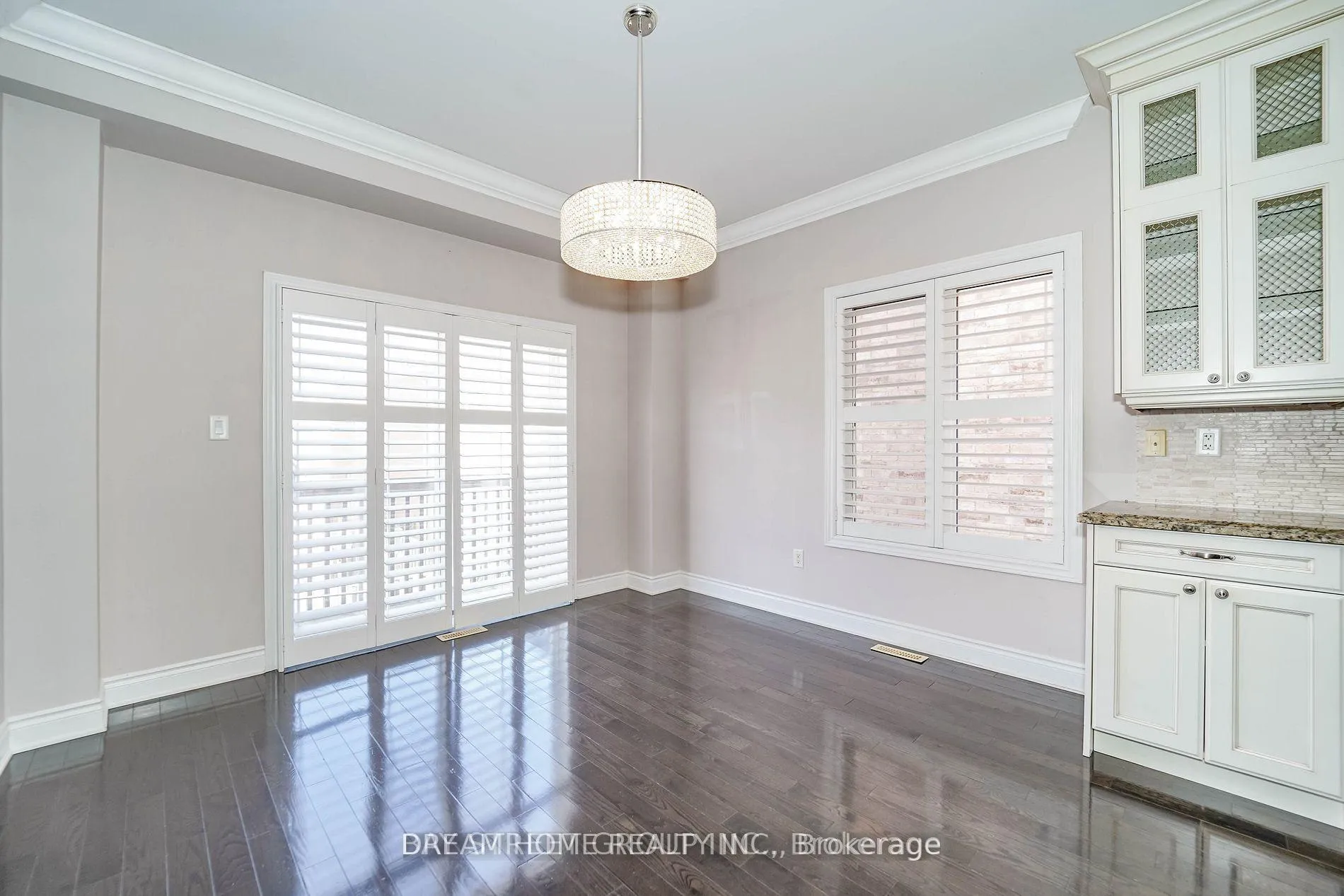 Photo 14 of 116 Foxwood Road, Vaughan, Patterson — HOMEH