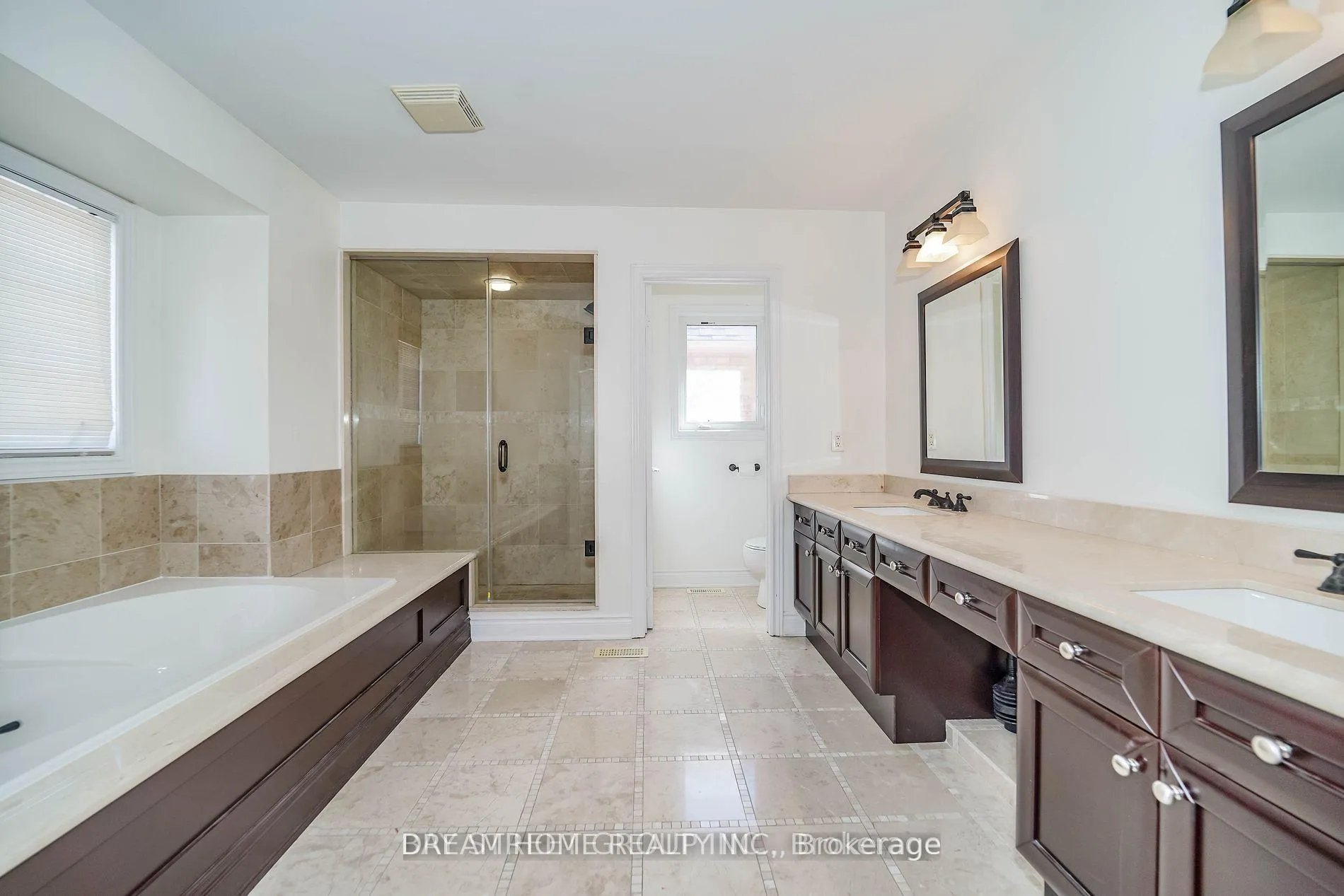 Photo 27 of 116 Foxwood Road, Vaughan, Patterson — HOMEH