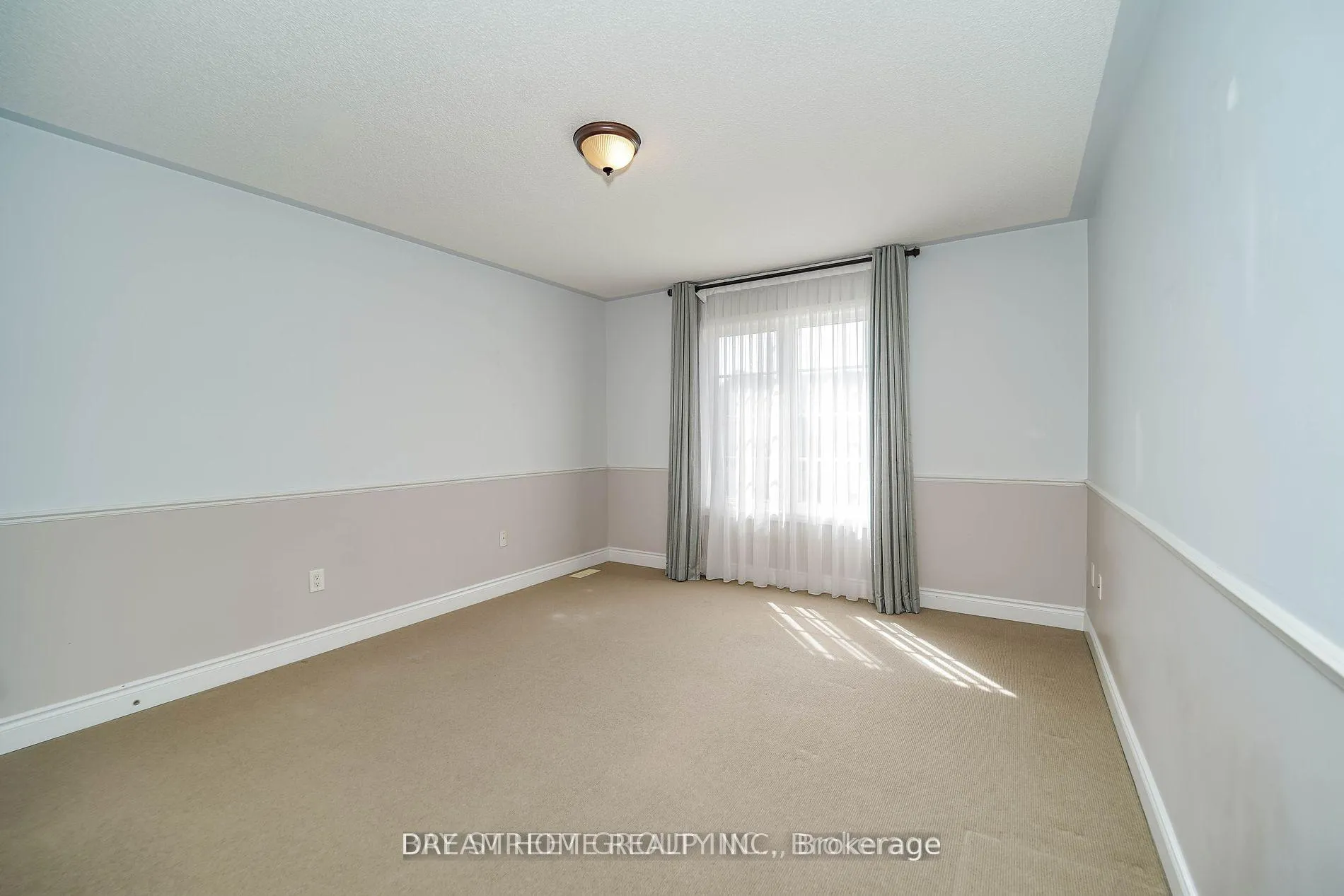 Photo 33 of 116 Foxwood Road, Vaughan, Patterson — HOMEH