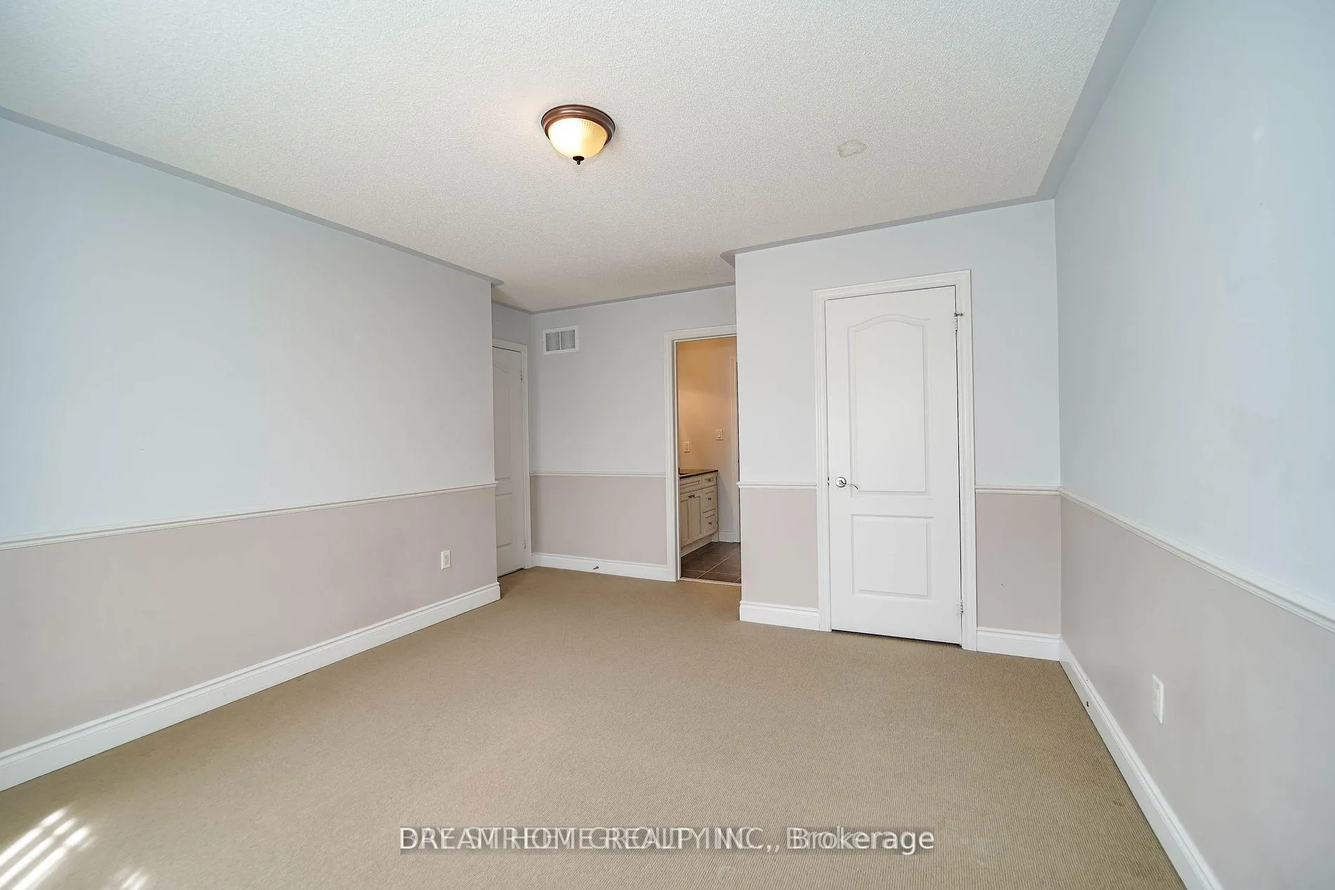 Photo 34 of 116 Foxwood Road, Vaughan, Patterson — HOMEH