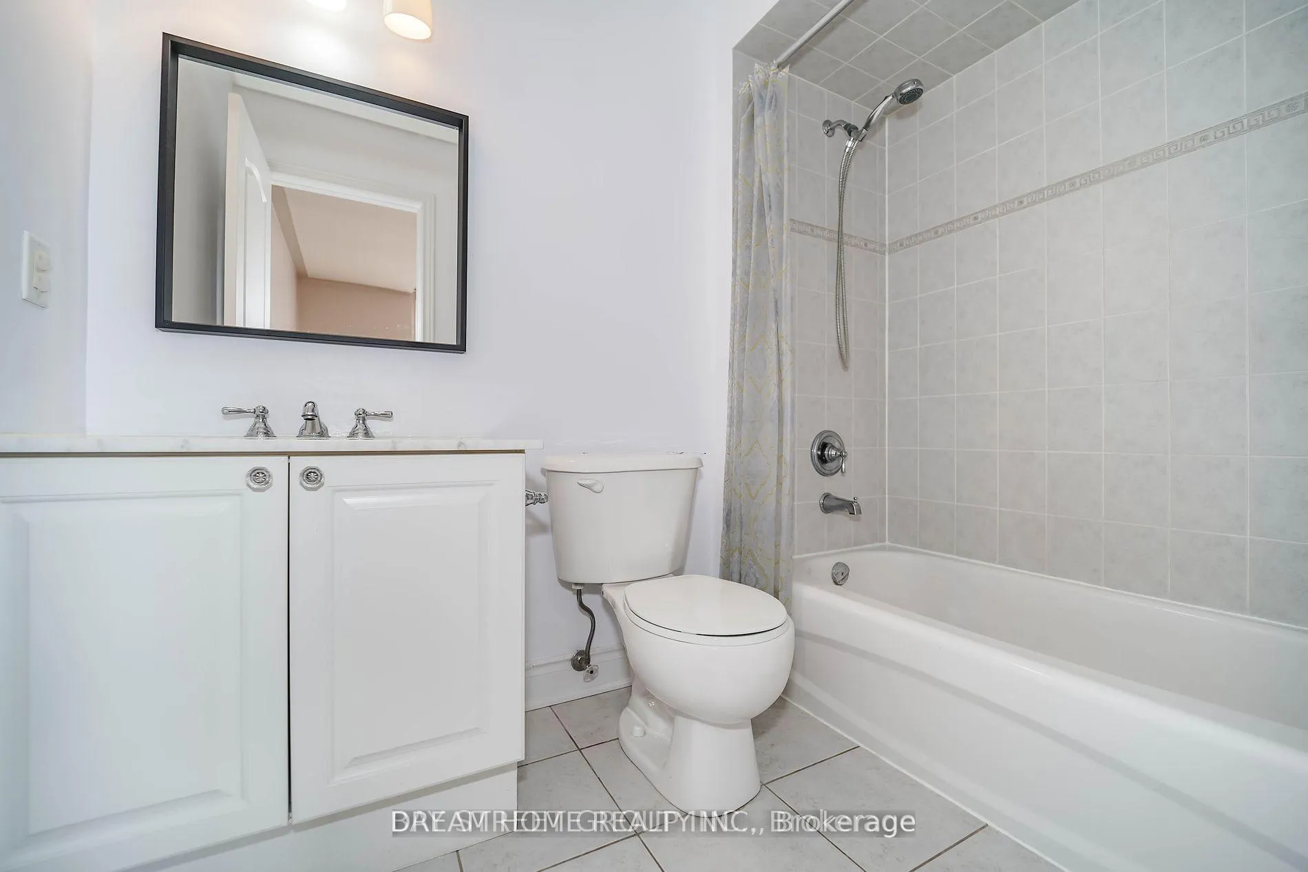 Photo 38 of 116 Foxwood Road, Vaughan, Patterson — HOMEH