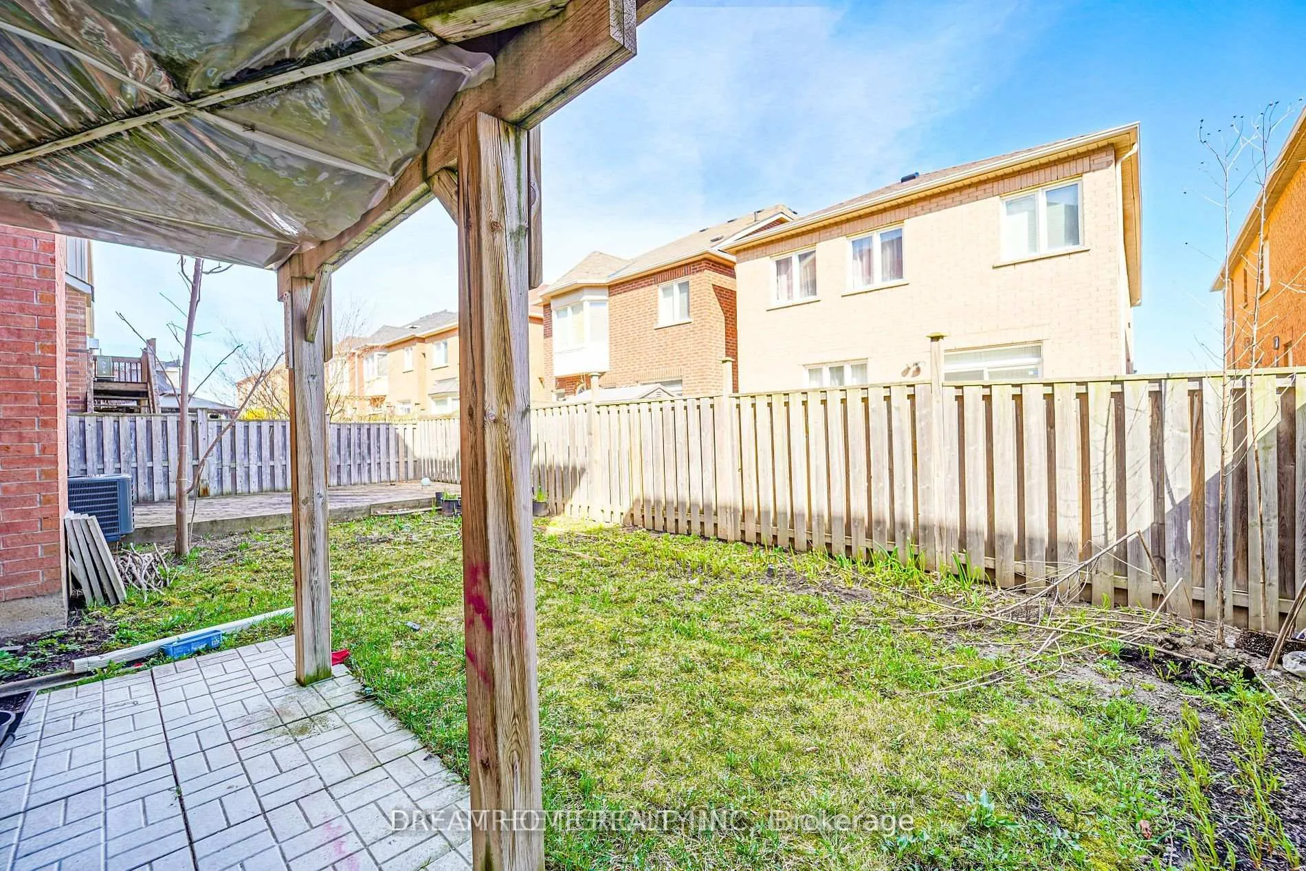 Photo 39 of 116 Foxwood Road, Vaughan, Patterson — HOMEH