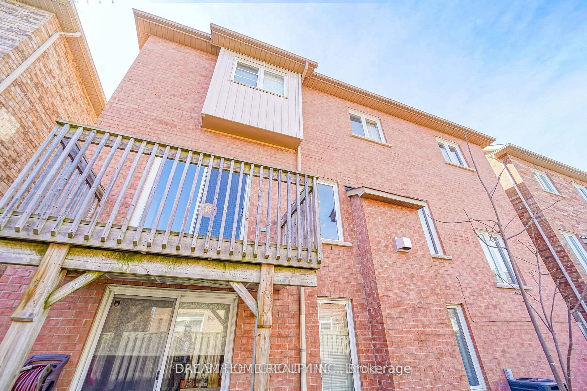 Photo 40 of 116 Foxwood Road, Vaughan, Patterson — HOMEH