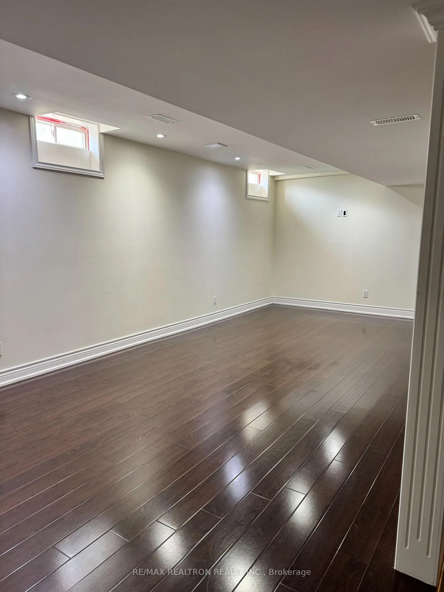 Photo 18 of 42 Appleview Road, Markham, Greensborough — HOMEH