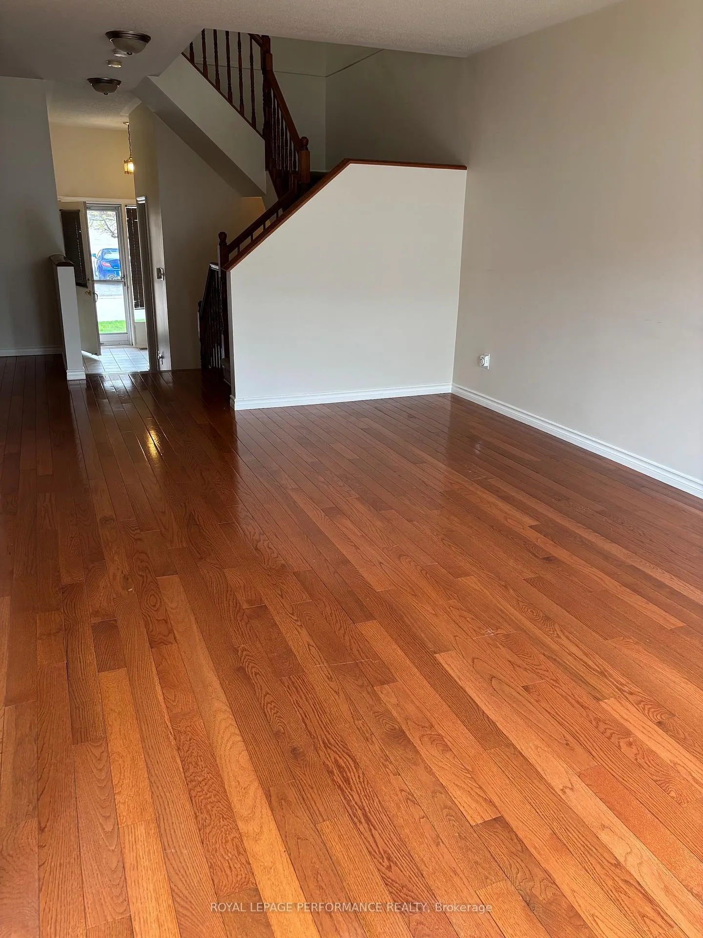 Photo 4 of Unit 6, 6183 Red Willow Drive, Ottawa, Chapel Hill — HOMEH