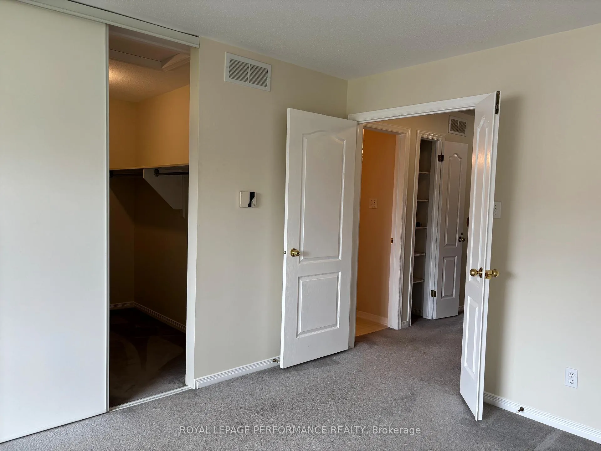 Photo 15 of Unit 6, 6183 Red Willow Drive, Ottawa, Chapel Hill — HOMEH