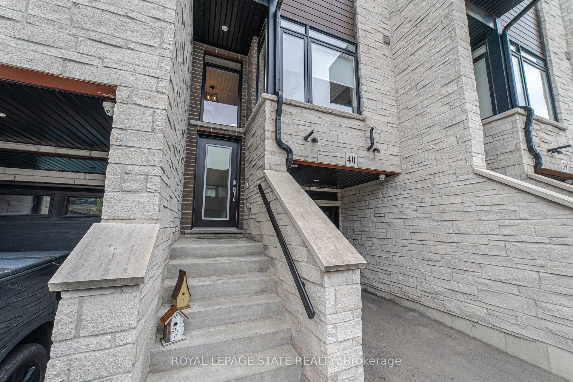 Photo 4 of Unit 40, 35 Midhurst Heights, Hamilton, Stoney Creek — HOMEH