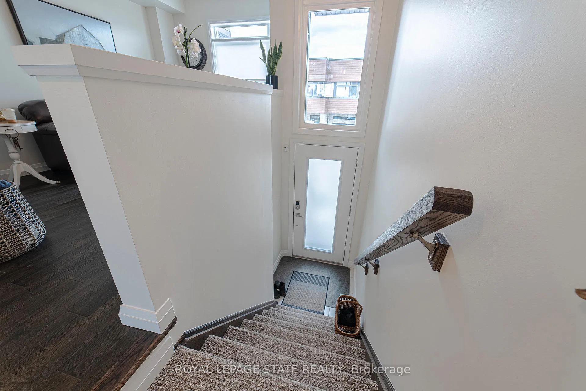 Photo 5 of Unit 40, 35 Midhurst Heights, Hamilton, Stoney Creek — HOMEH
