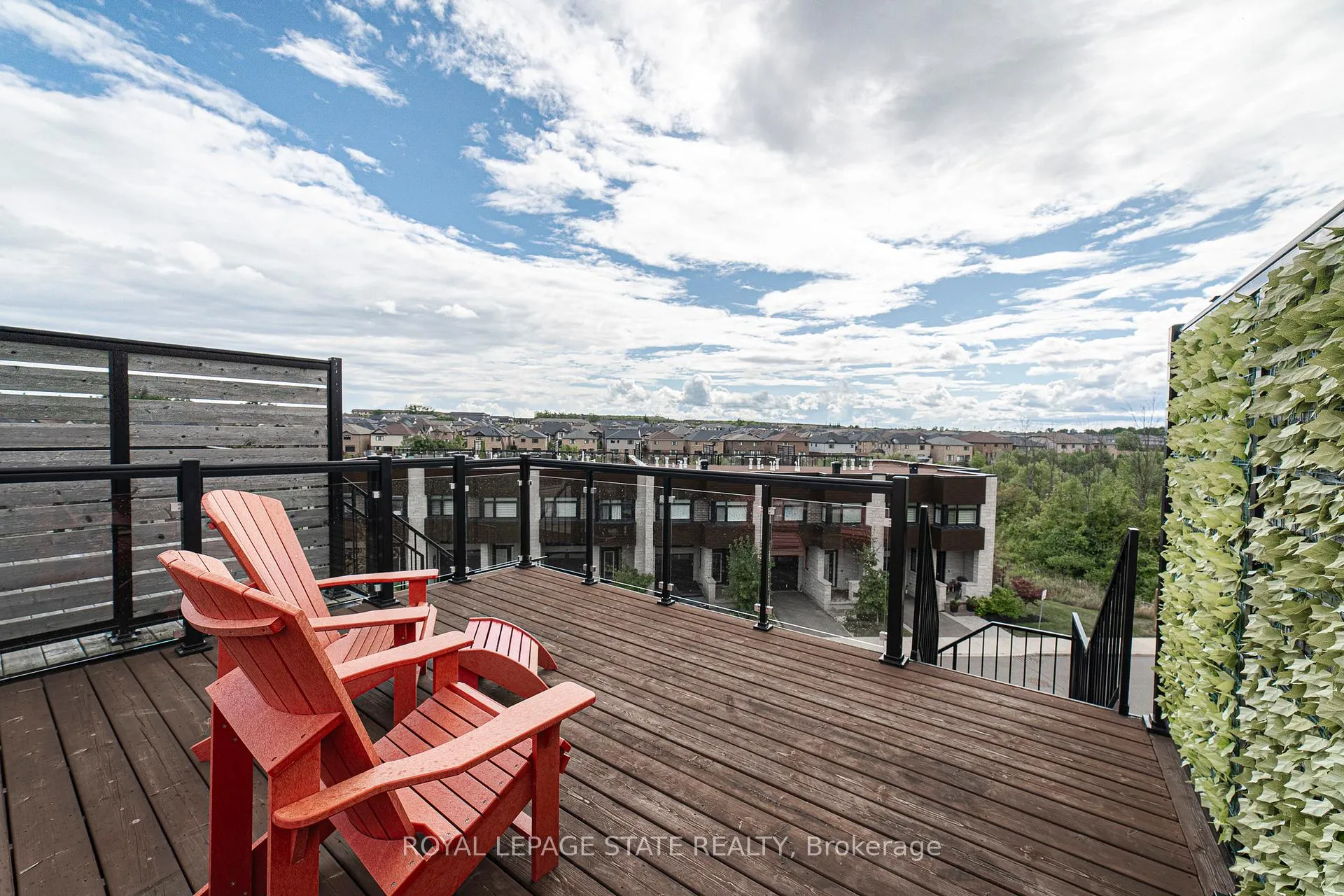 Photo 33 of Unit 40, 35 Midhurst Heights, Hamilton, Stoney Creek — HOMEH