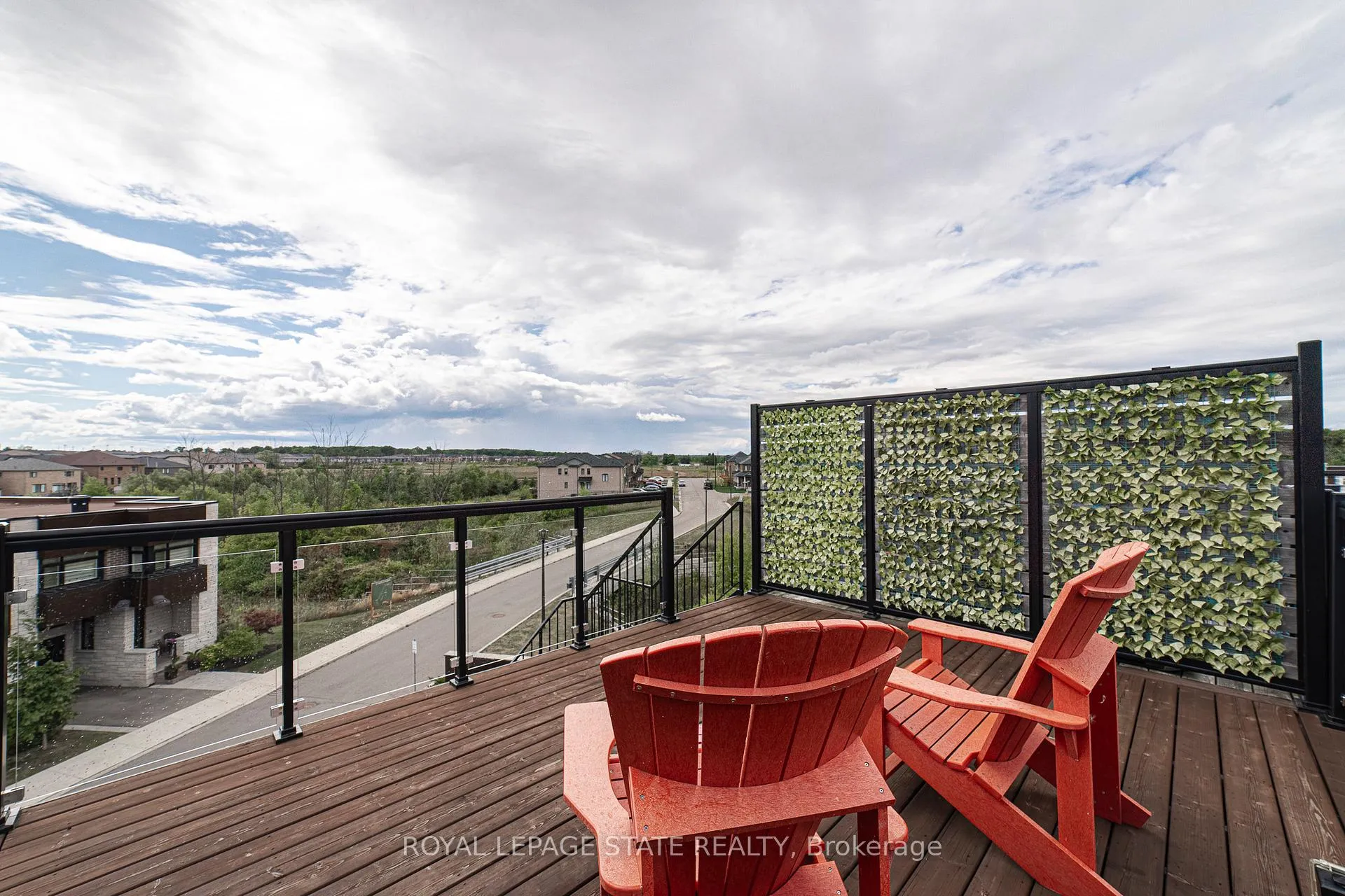 Photo 34 of Unit 40, 35 Midhurst Heights, Hamilton, Stoney Creek — HOMEH