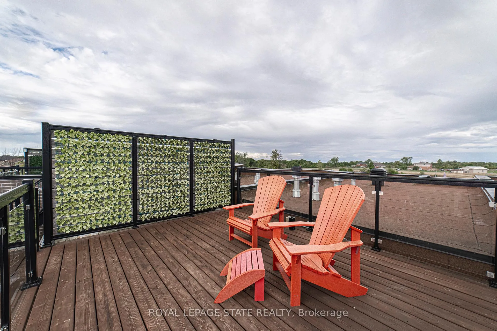Photo 35 of Unit 40, 35 Midhurst Heights, Hamilton, Stoney Creek — HOMEH