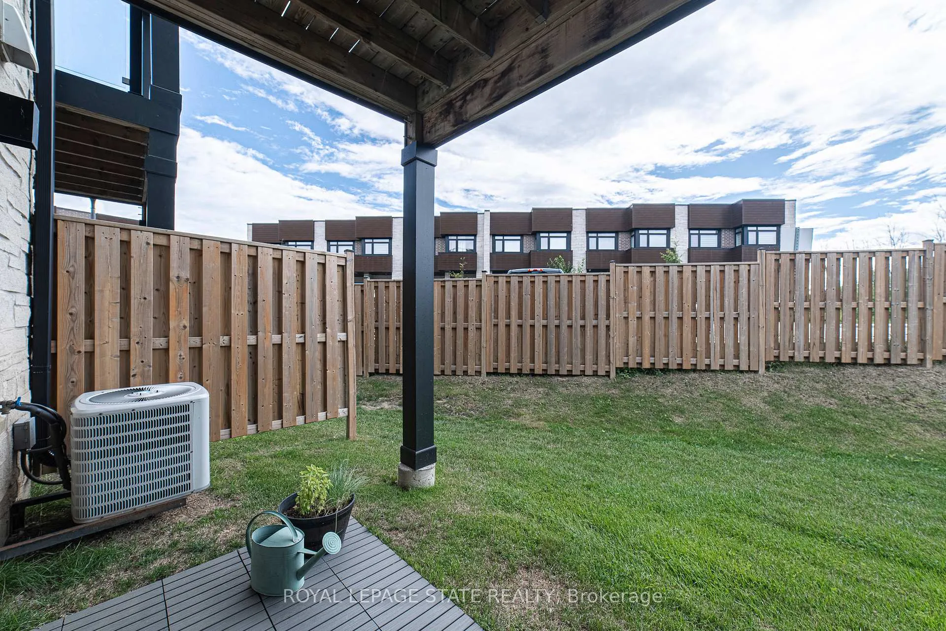 Photo 38 of Unit 40, 35 Midhurst Heights, Hamilton, Stoney Creek — HOMEH