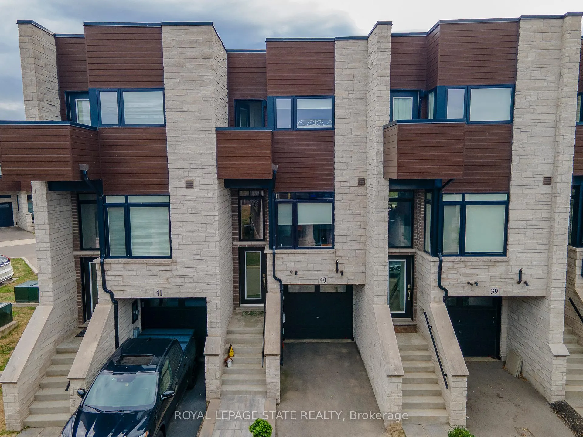 Photo 45 of Unit 40, 35 Midhurst Heights, Hamilton, Stoney Creek — HOMEH