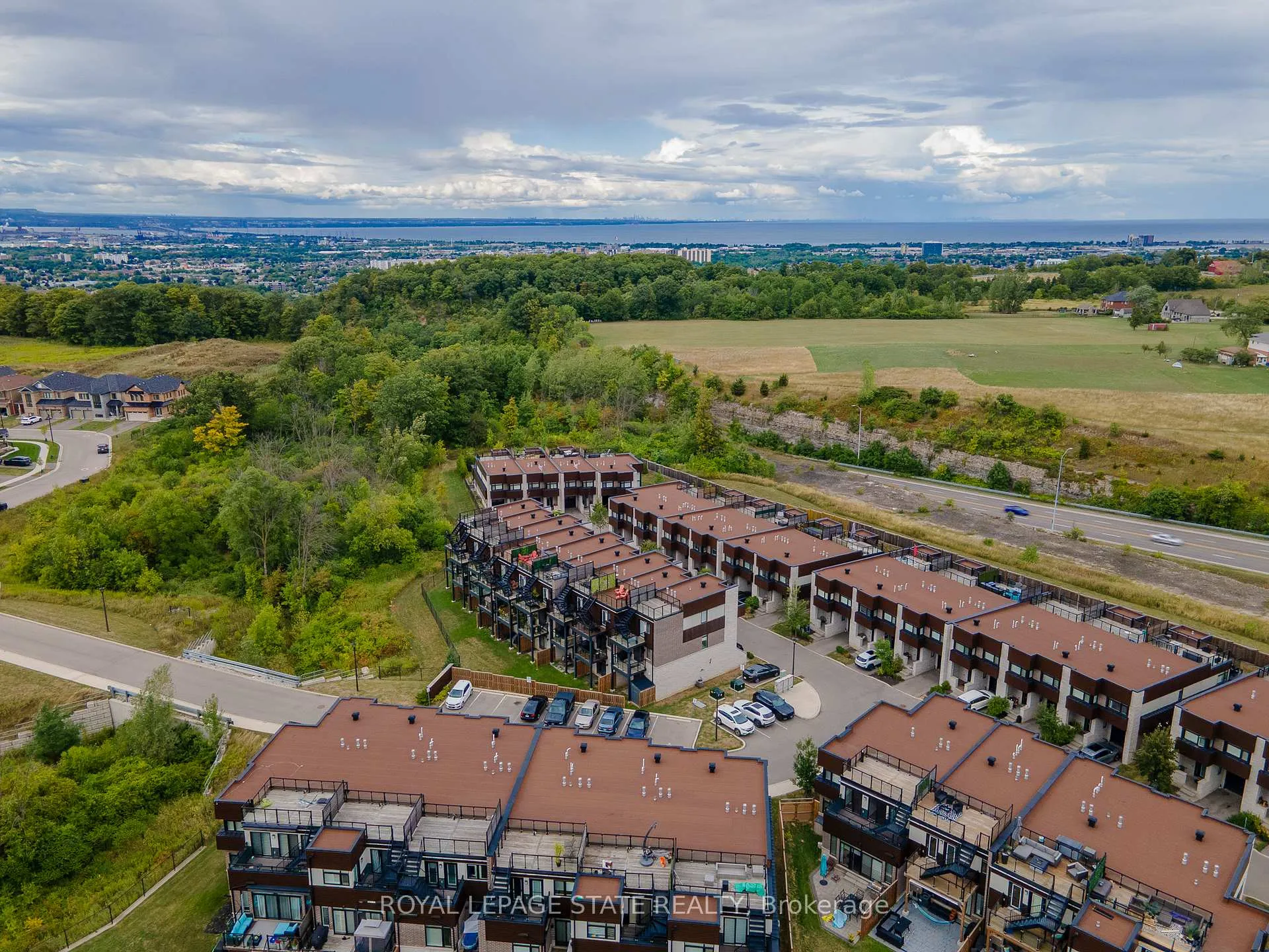Photo 48 of Unit 40, 35 Midhurst Heights, Hamilton, Stoney Creek — HOMEH