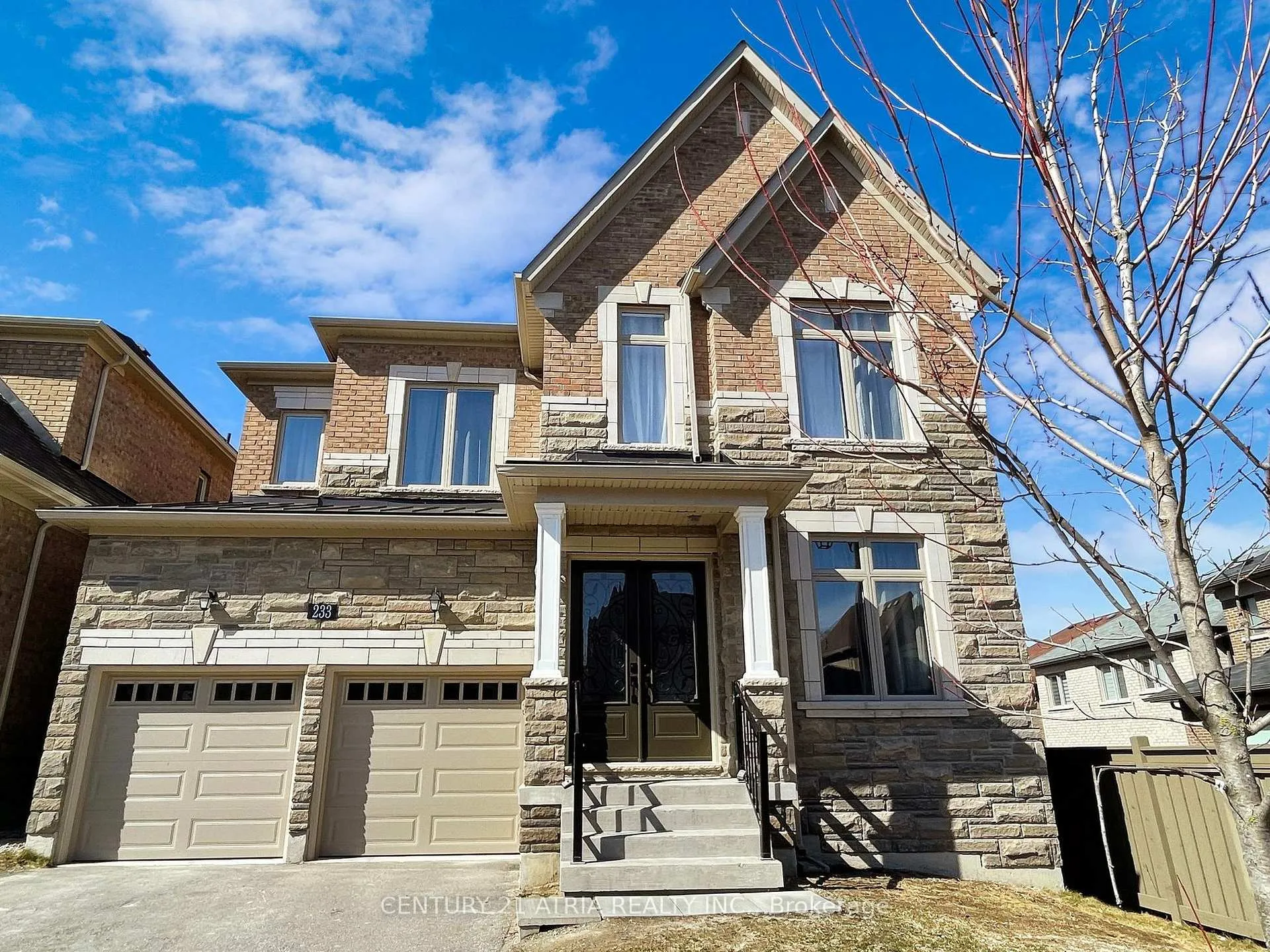 Photo 1 of 233 Conklin Crescent, Aurora, Rural Aurora — HOMEH