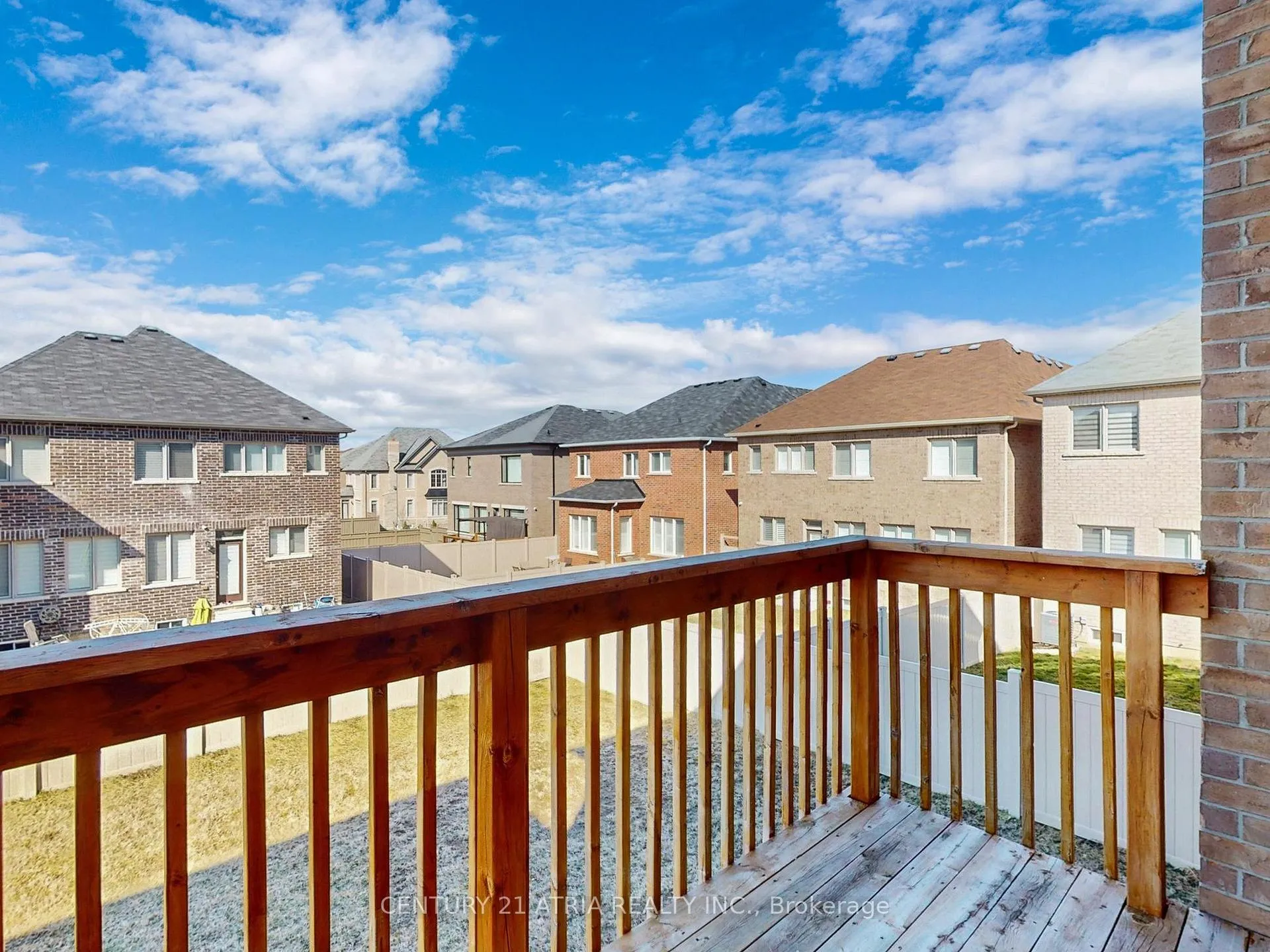 Photo 12 of 233 Conklin Crescent, Aurora, Rural Aurora — HOMEH