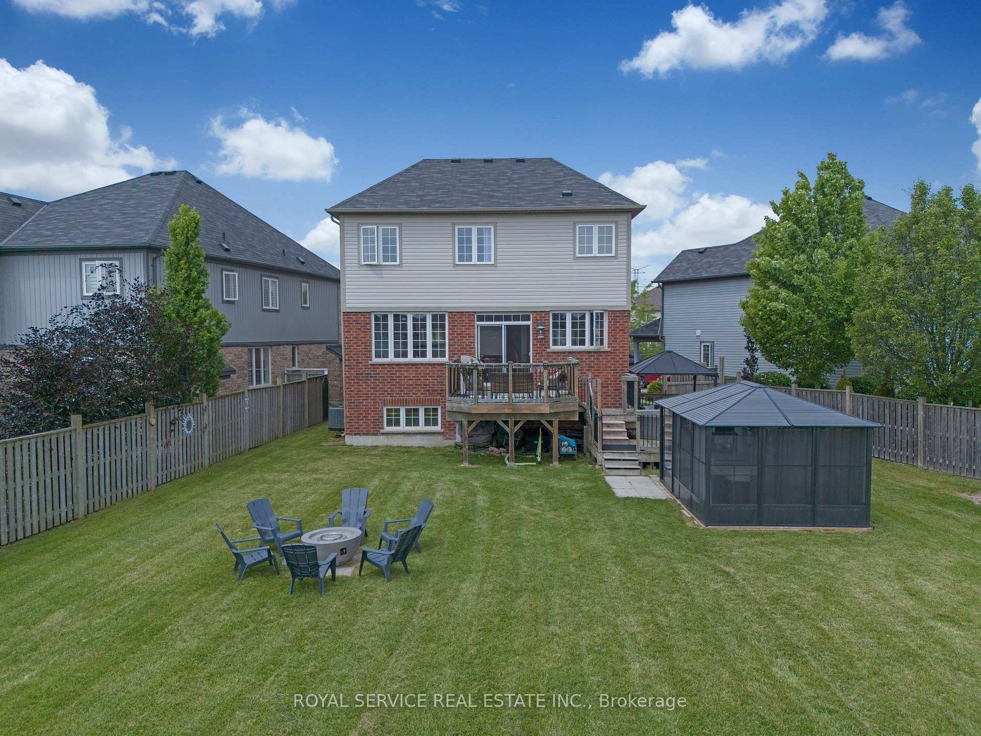 Photo 3 of 35 Alldread Crescent, Clarington, Newcastle — HOMEH