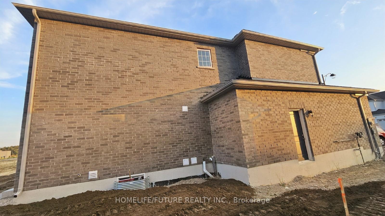 Photo 6 of 276 Springfield Crescent, Clearview, Stayner — HOMEH