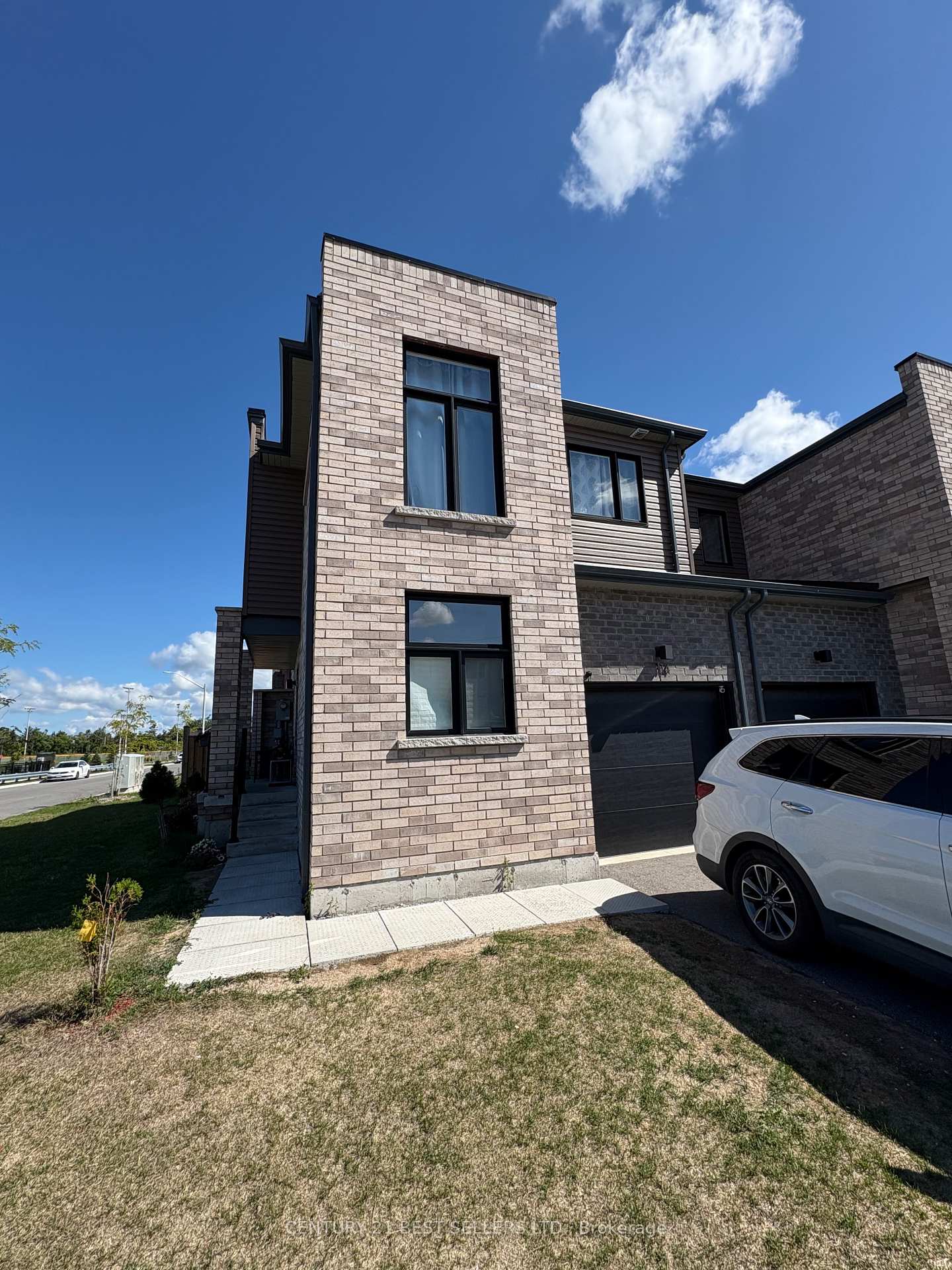 Front of 114 Fairlane Avenue