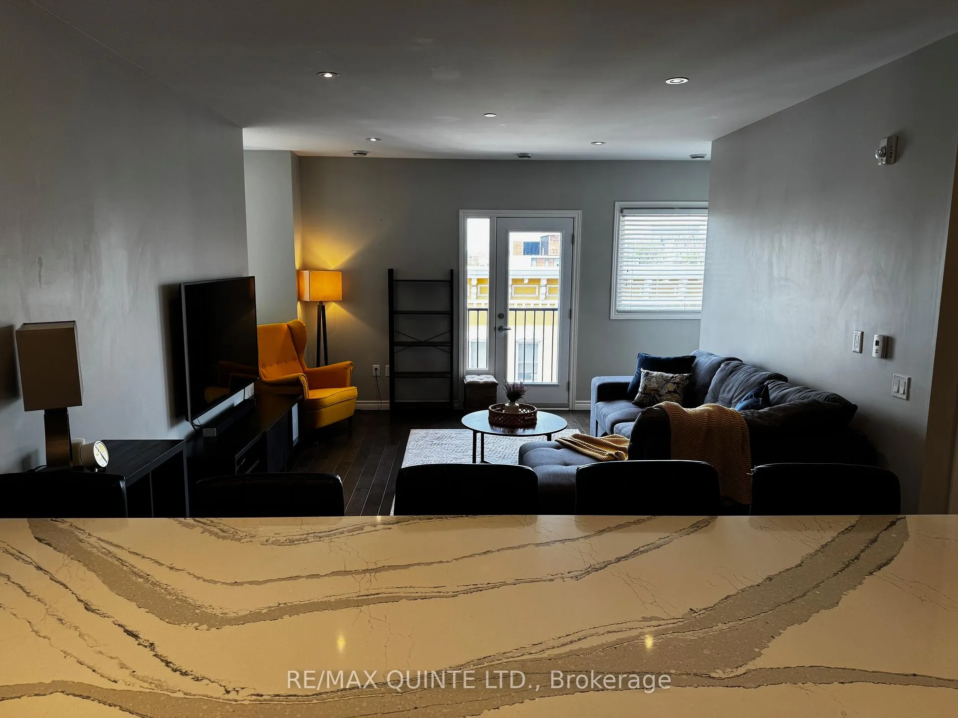 Photo 13 of Unit 401, 199 Front Street, Belleville, Belleville Ward — HOMEH