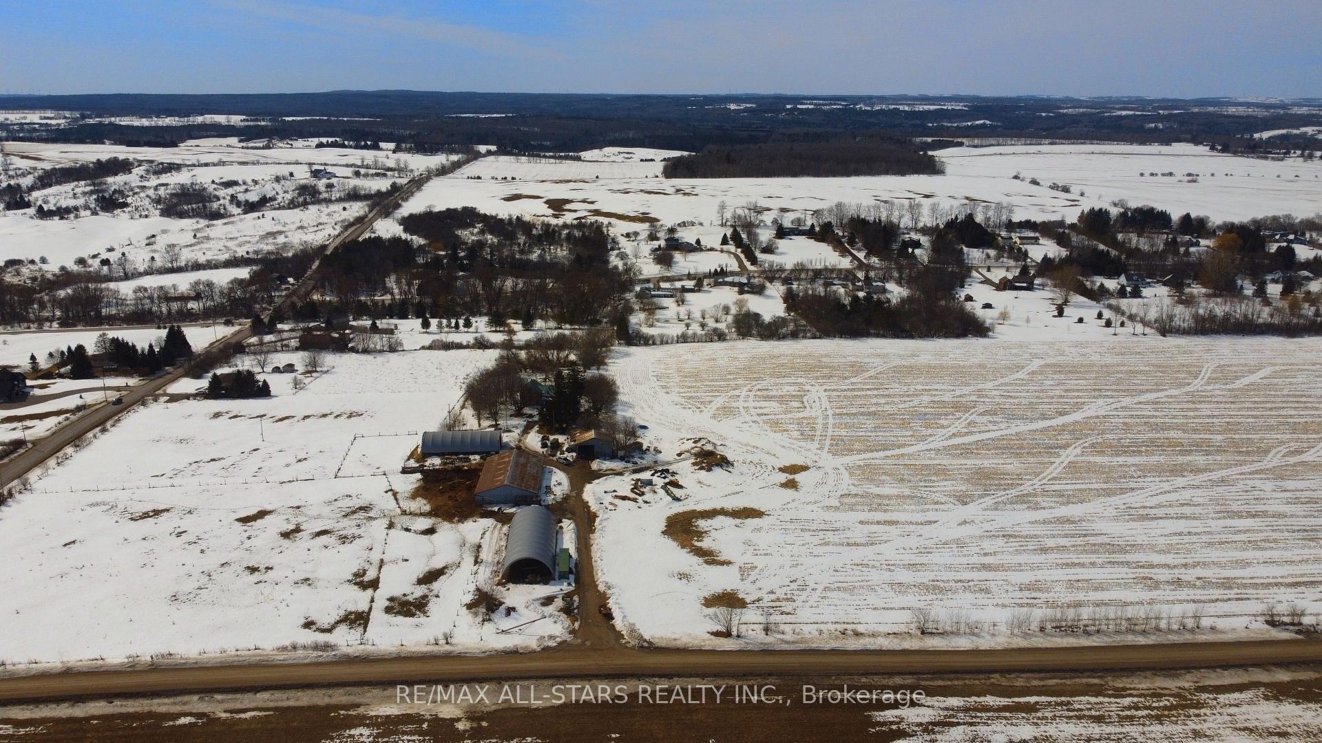 Photo 2 of 402 Thorne Drive, Cavan Monaghan, Cavan Twp — HOMEH