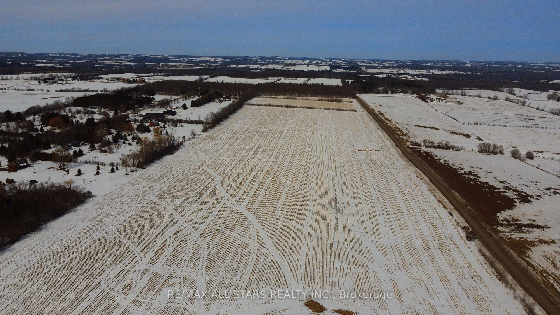 Photo 3 of 402 Thorne Drive, Cavan Monaghan, Cavan Twp — HOMEH